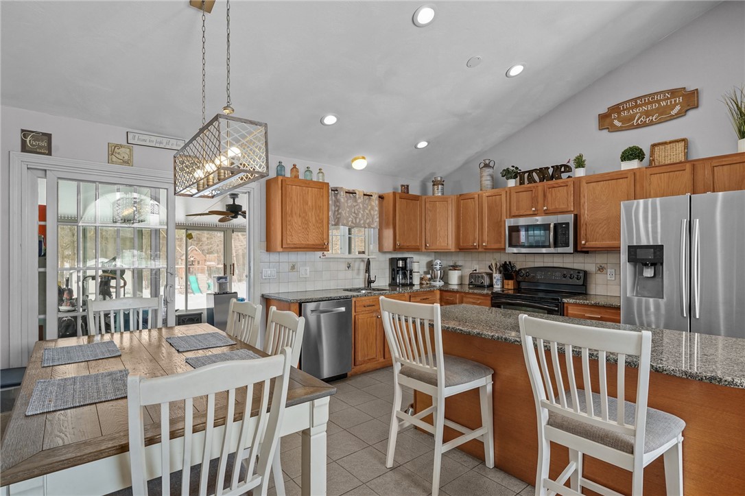 34 King Street Coventry, RI 02816 - Photo 24 of 48