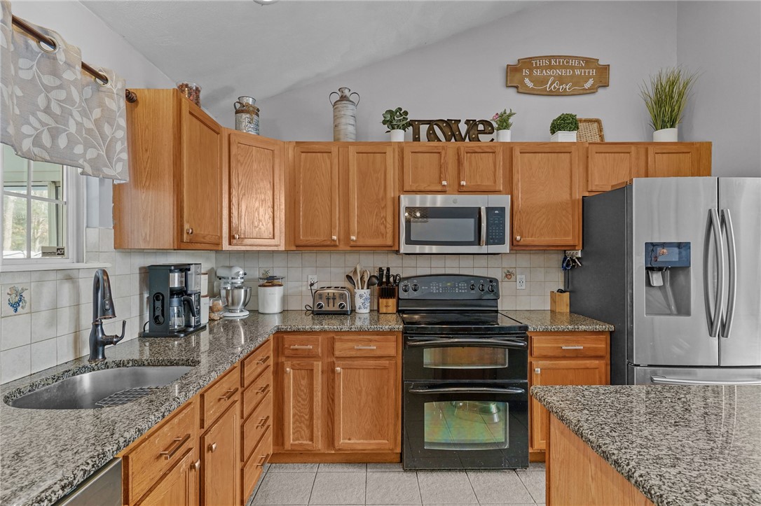 34 King Street Coventry, RI 02816 - Photo 26 of 48