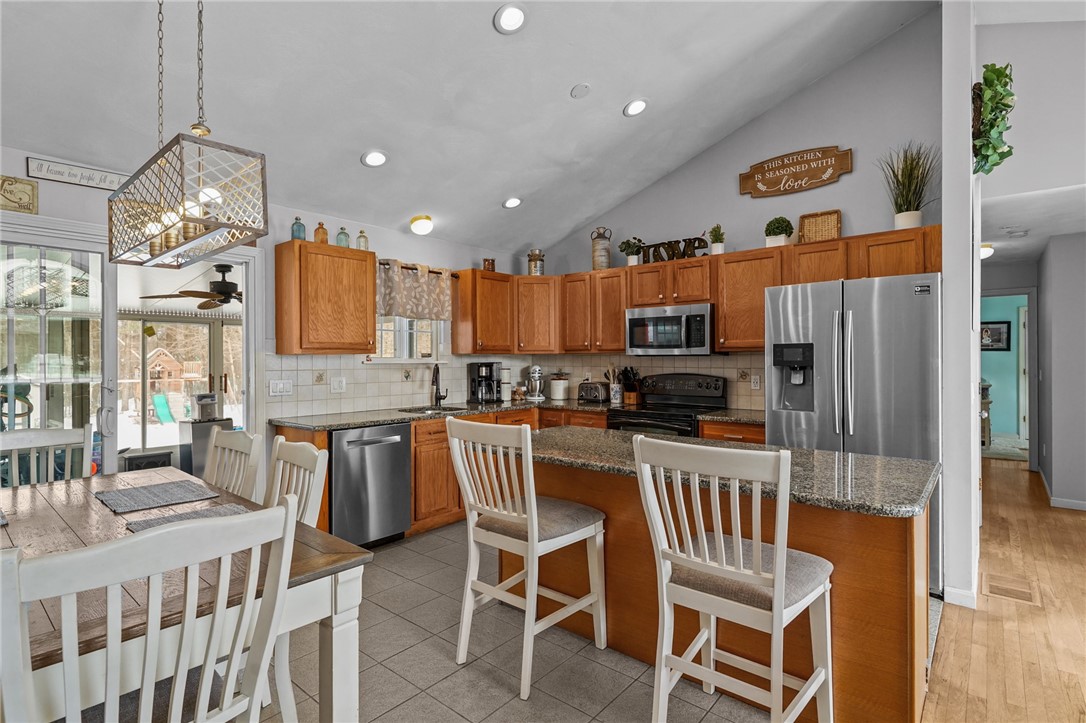 34 King Street Coventry, RI 02816 - Photo 27 of 48