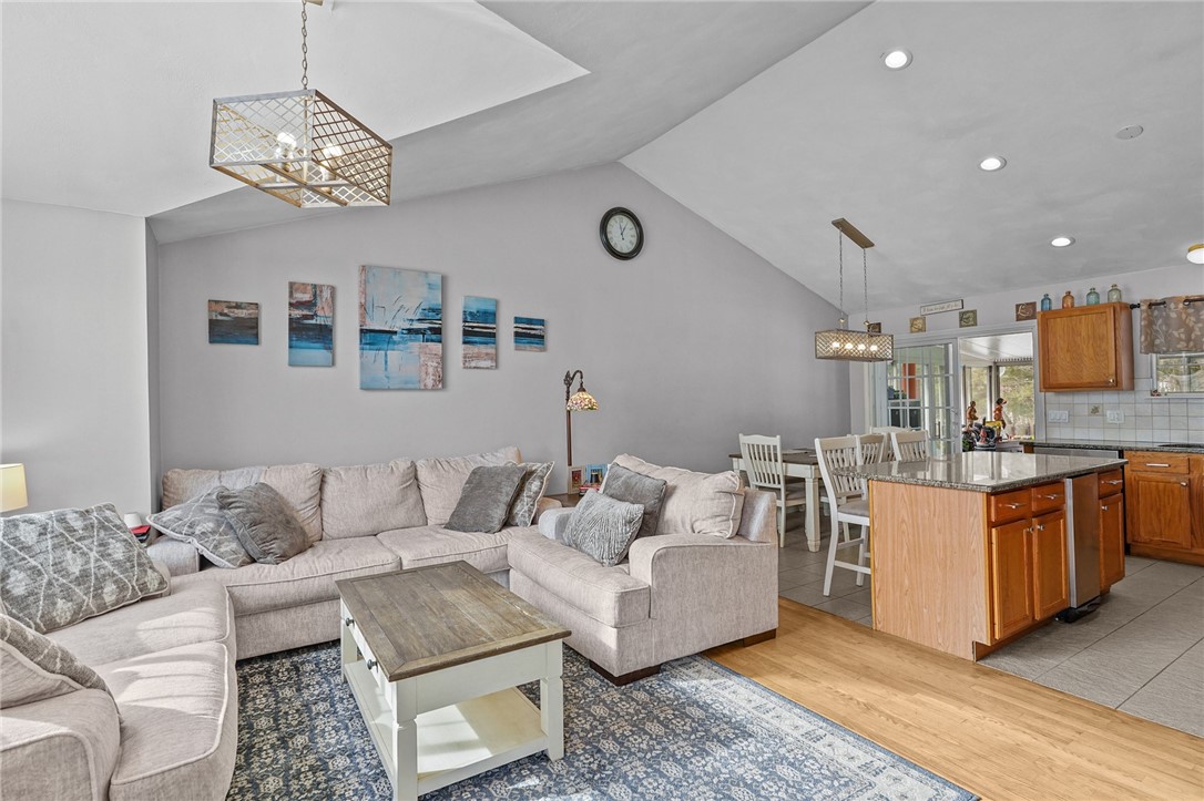 34 King Street Coventry, RI 02816 - Photo 3 of 48