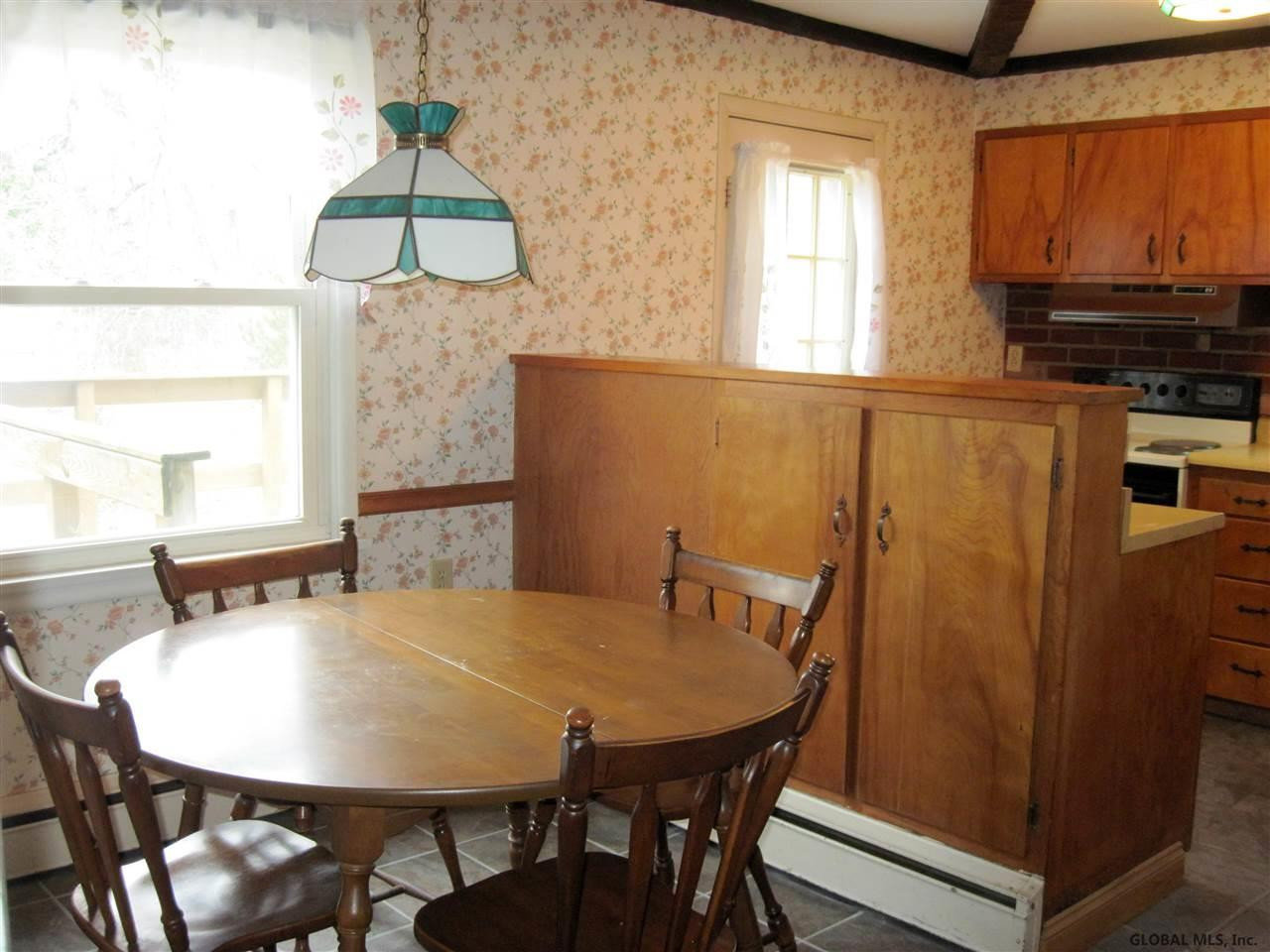 15 Arthur Road Colonie, NY 12110 - Photo 8 of 25 Photo 8