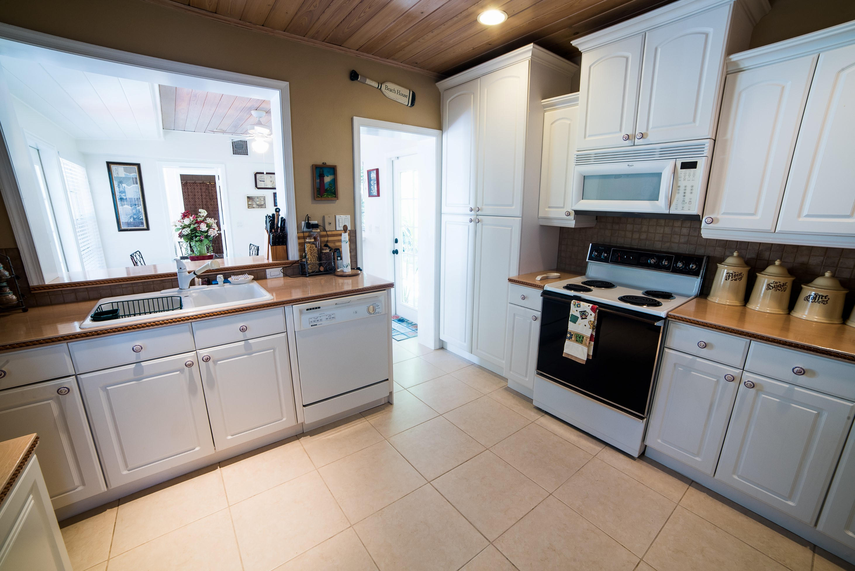 4 East Riverside Drive Jupiter, FL 33469 - Photo 8 of 34 4 E Riverside Dr, Jupiter, FL 33469