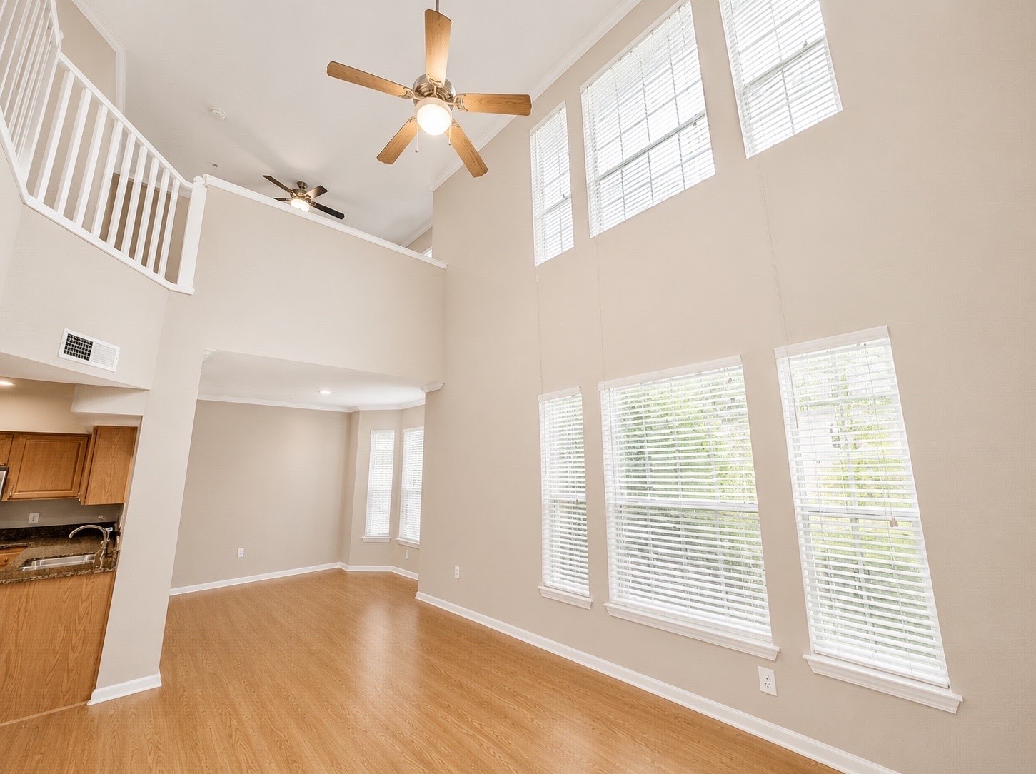 702 Hadley Street, Unit 321 Houston, TX 77006 - Photo 2 of 17