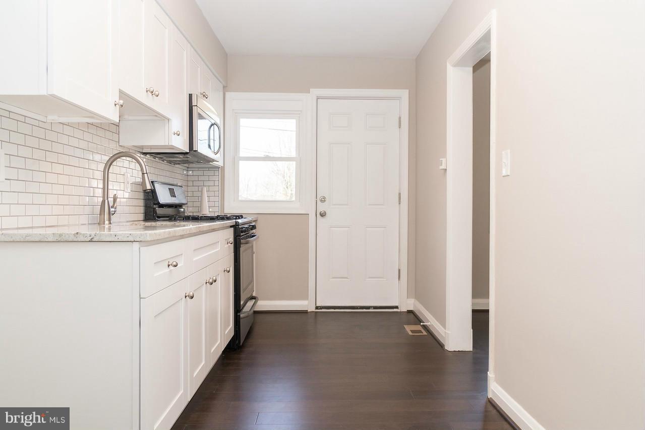 4278 Rokeby Road Baltimore, MD 21229 - Photo 11 of 24 Kitchen