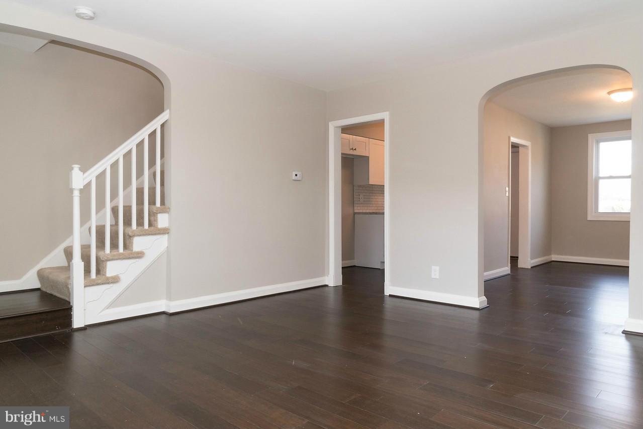 4278 Rokeby Road Baltimore, MD 21229 - Photo 5 of 24 Interior (General)