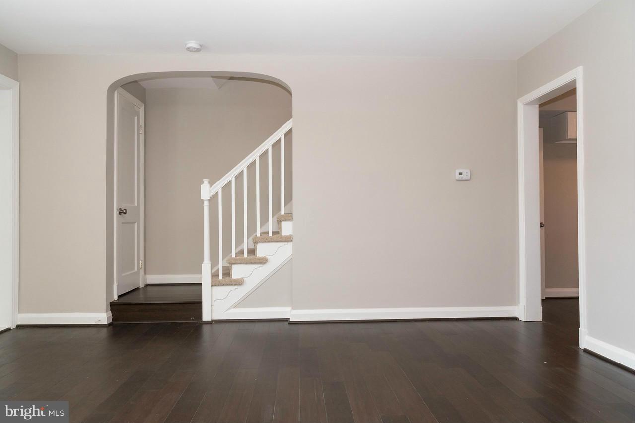 4278 Rokeby Road Baltimore, MD 21229 - Photo 6 of 24 Interior (General)