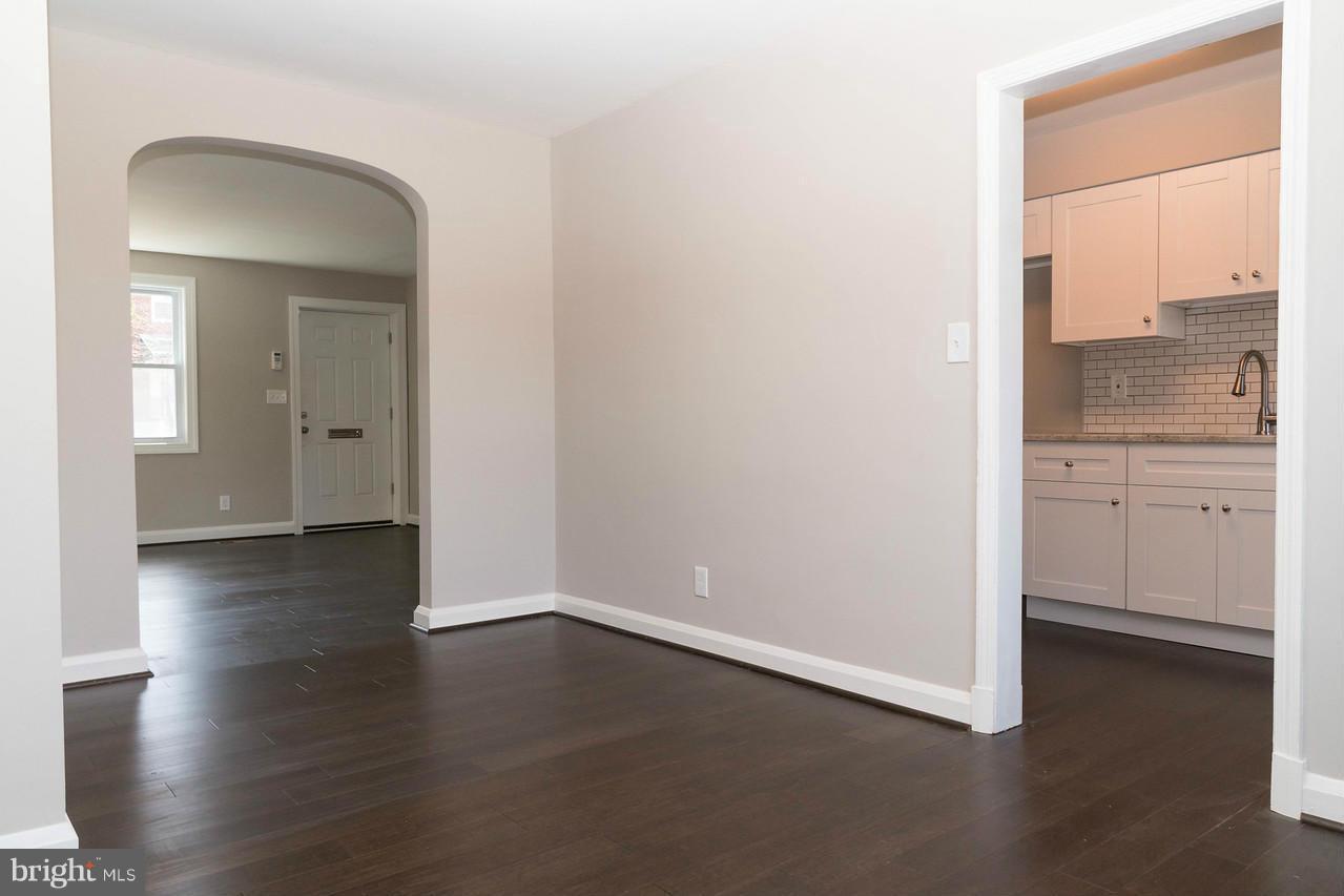 4278 Rokeby Road Baltimore, MD 21229 - Photo 8 of 24 Dining Room