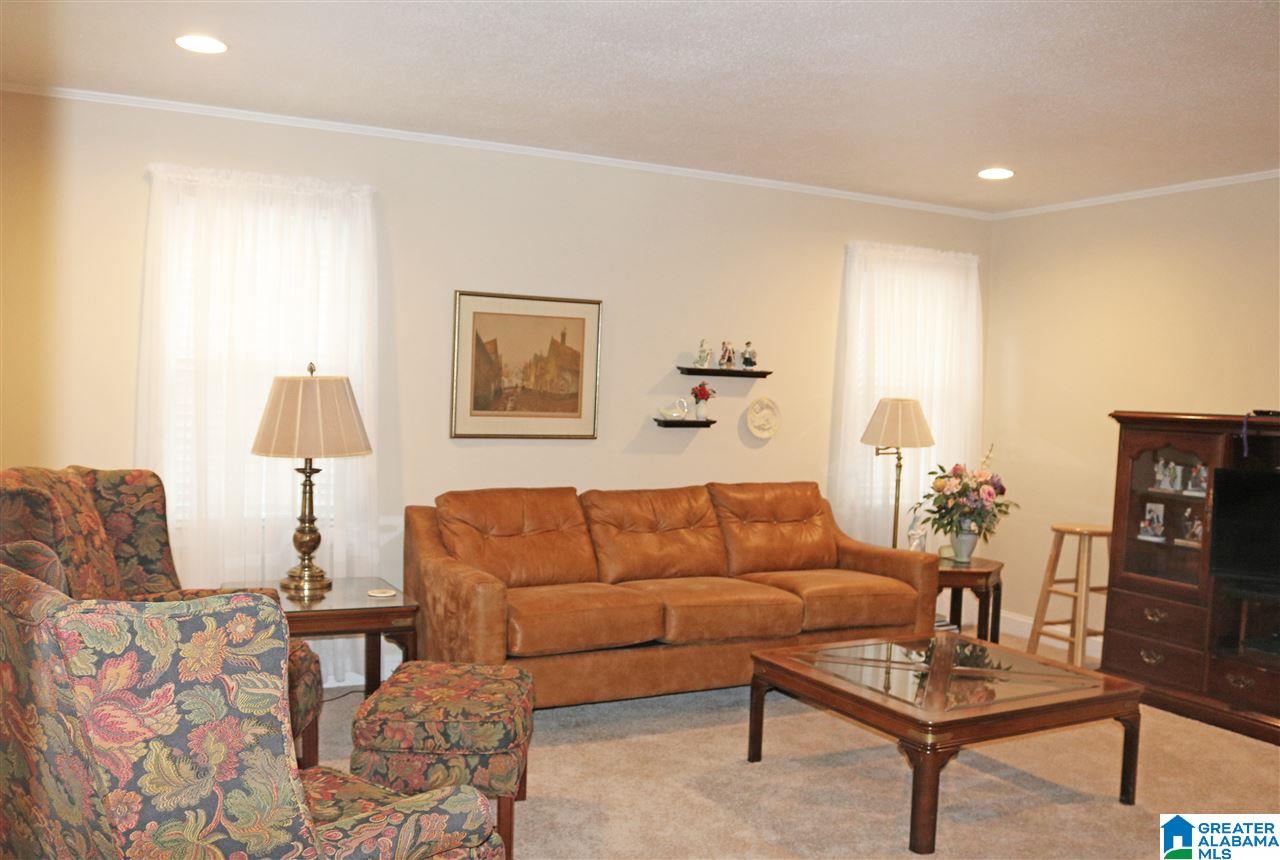 204 Carousel Corner Rainbow City, AL 35906 - Photo 10 of 23