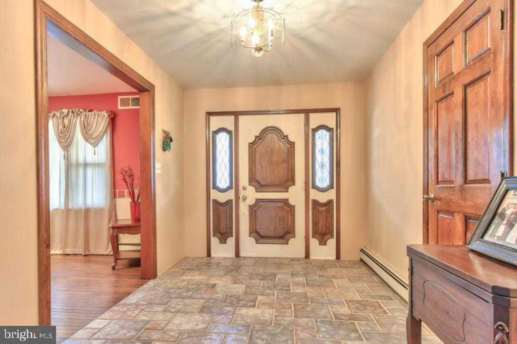 89 Munion Field Road Tuckerton, NJ 08087 - Photo 4 of 36 Gallery Image 4