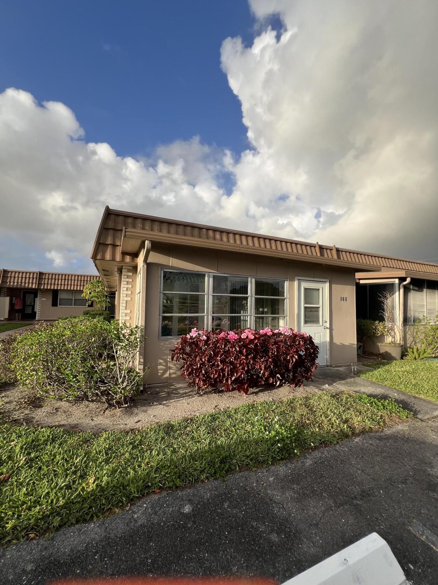 322 Seville North Delray Beach, FL 33446 - Photo 1 of 11 IMG_7840