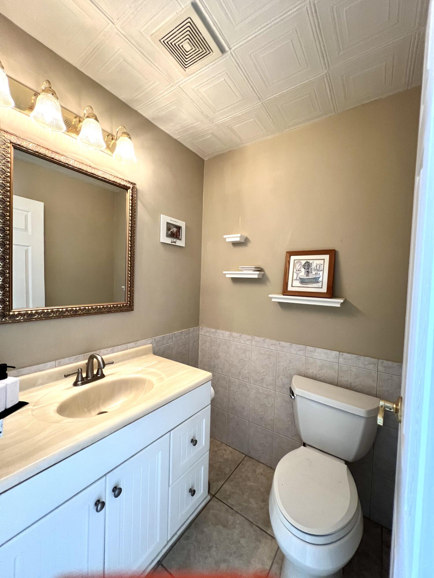 322 Seville North Delray Beach, FL 33446 - Photo 5 of 11 IMG_7818