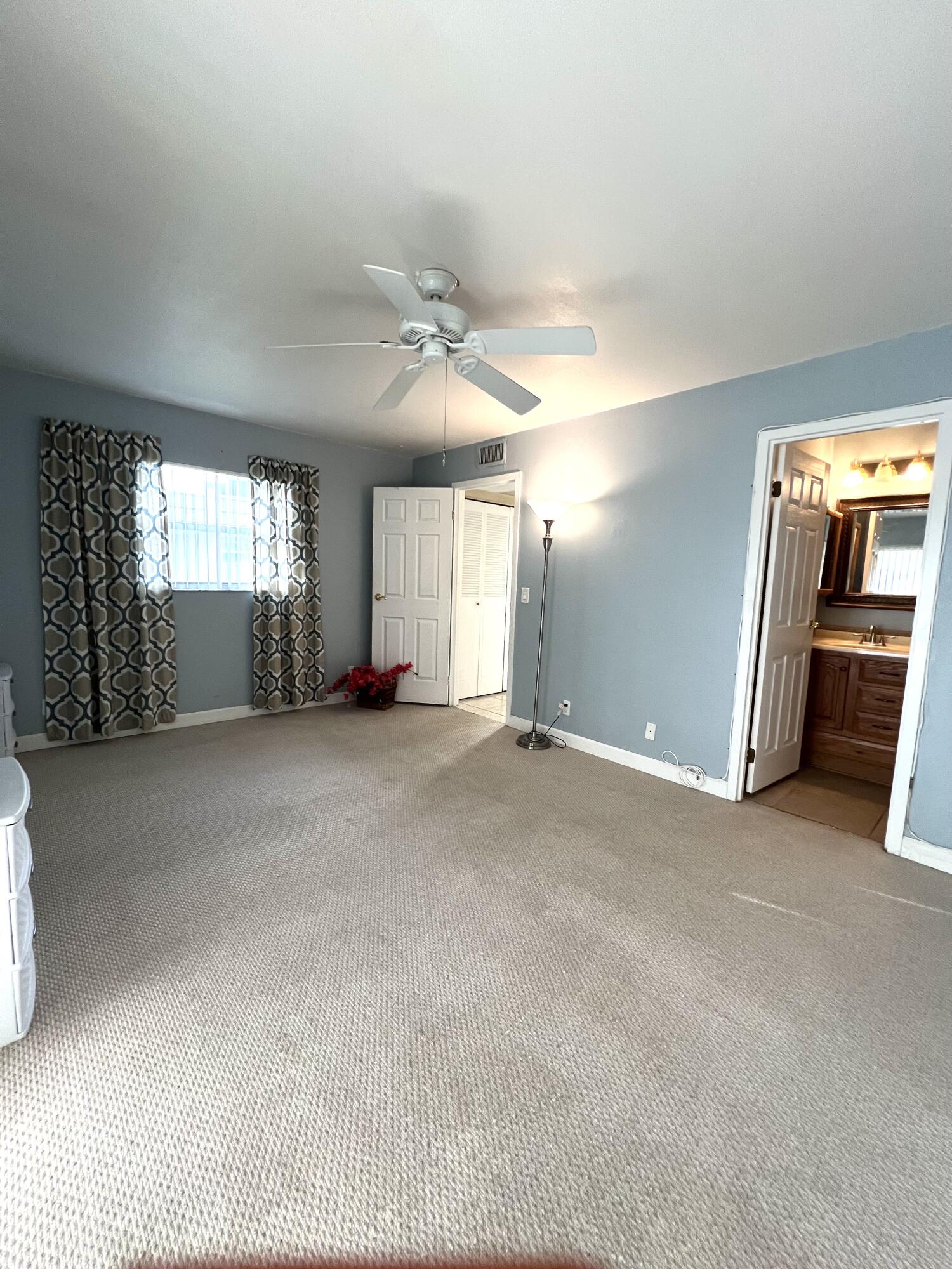 322 Seville North Delray Beach, FL 33446 - Photo 6 of 11 IMG_7824