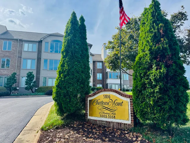 $579,900 | 5014 Hunting Hills Square, Roanoke, VA 24018