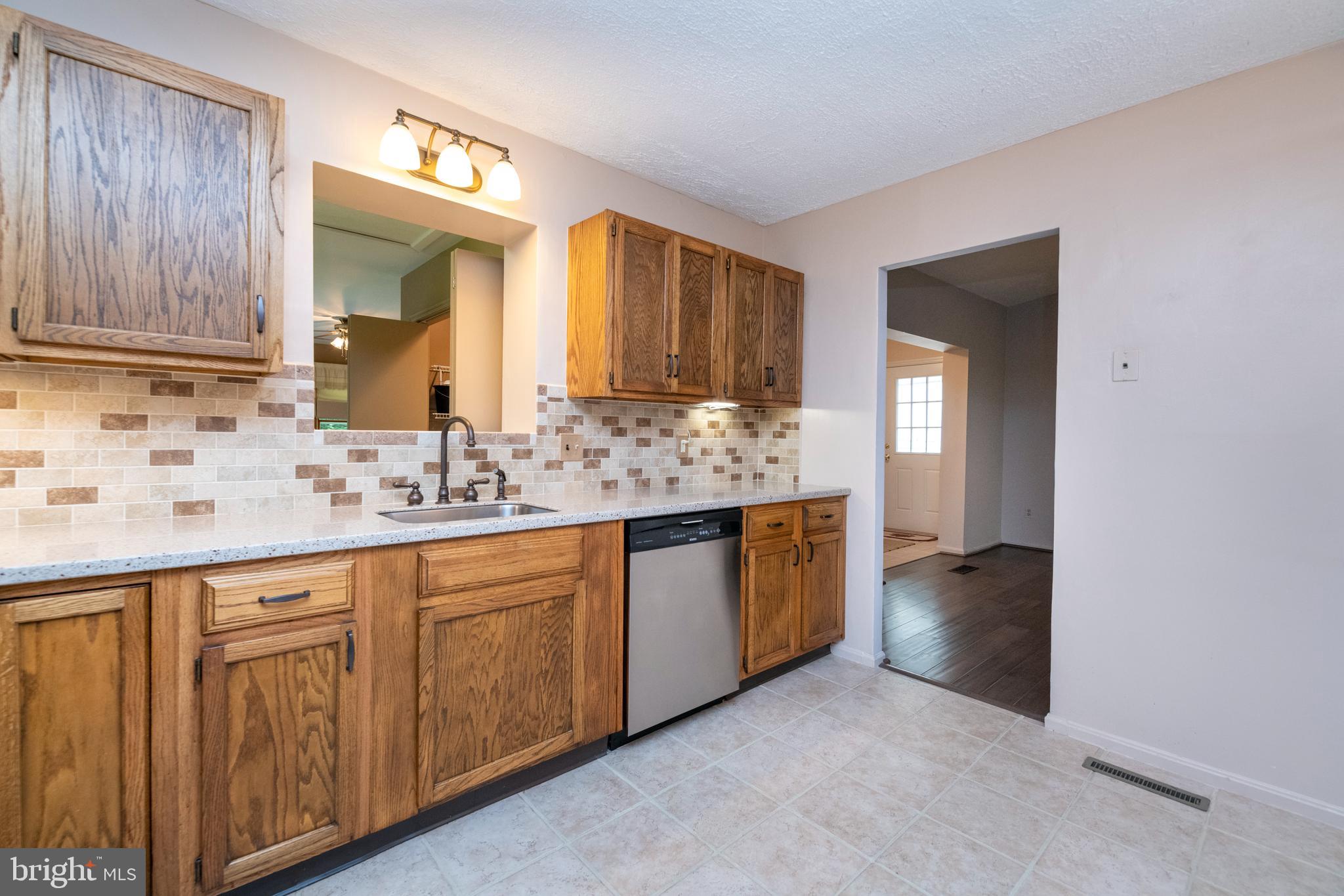 2514 Cub Hill Road Baltimore, MD 21234 - Photo 13 of 63 Kitchen