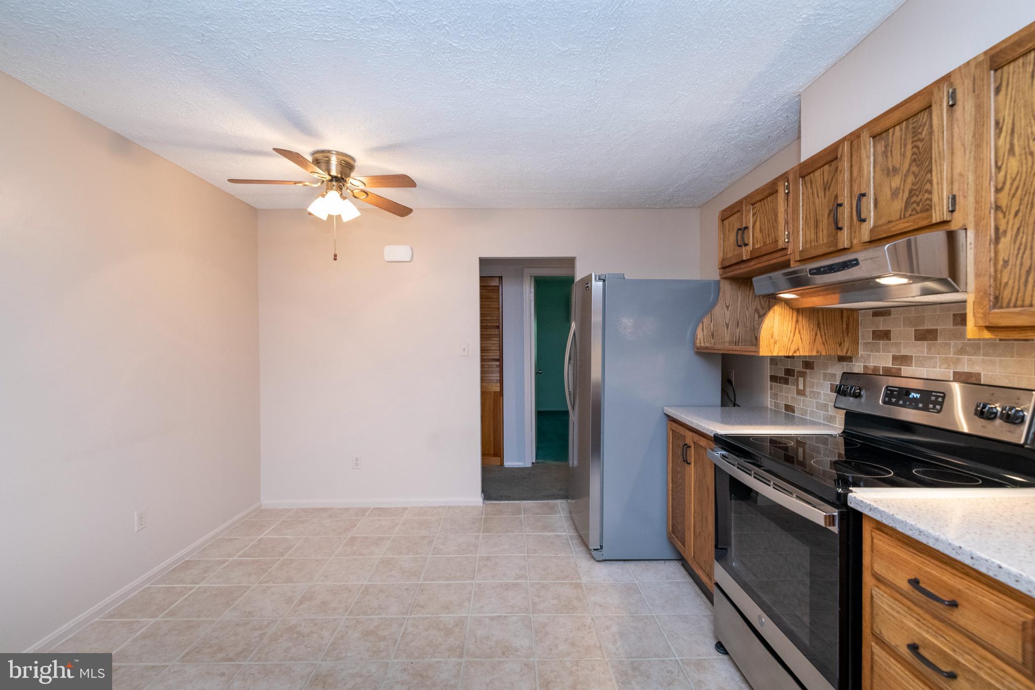 2514 Cub Hill Road Baltimore, MD 21234 - Photo 14 of 63 Kitchen