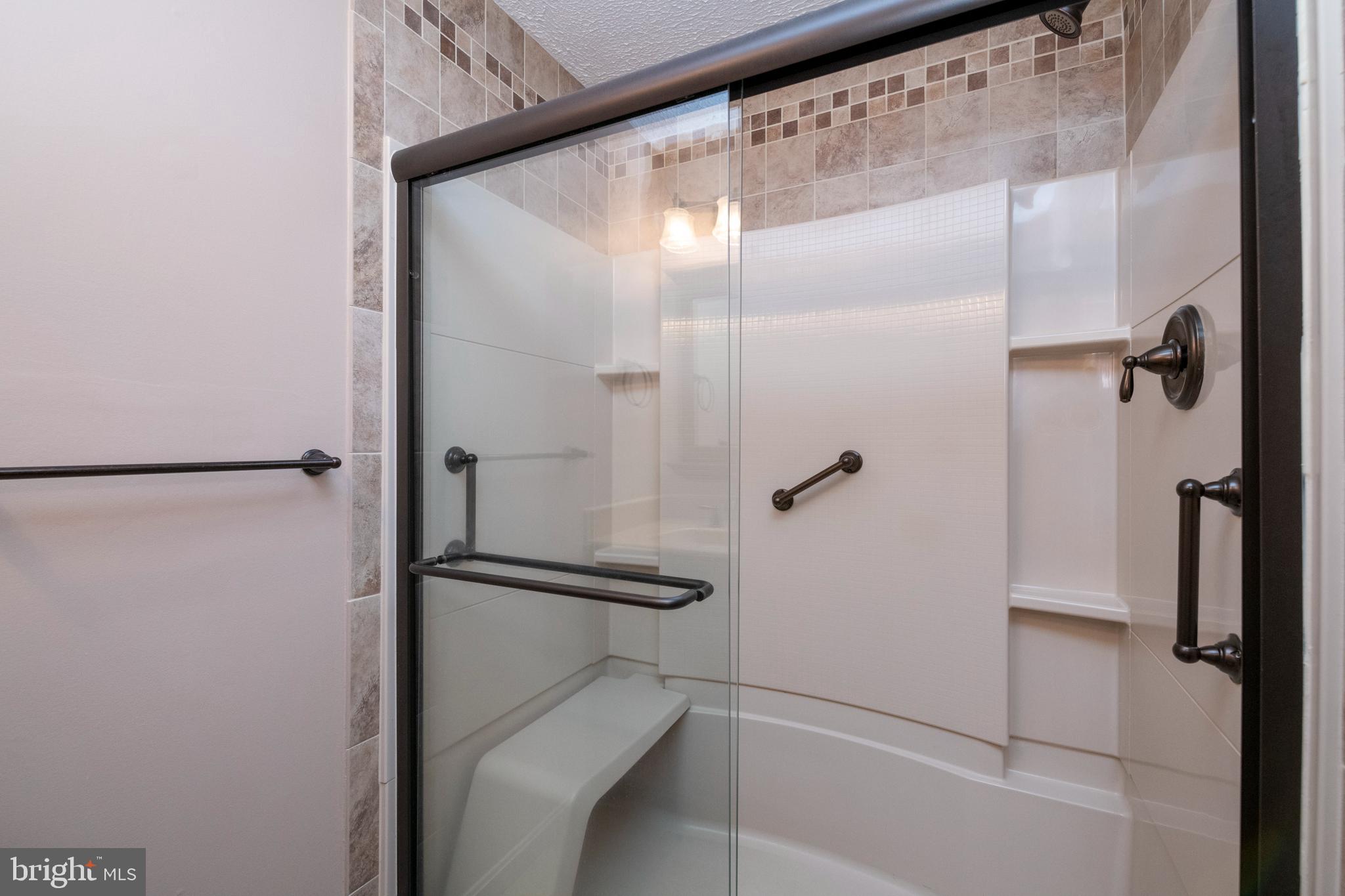 2514 Cub Hill Road Baltimore, MD 21234 - Photo 29 of 63 Main Level Full Bath
