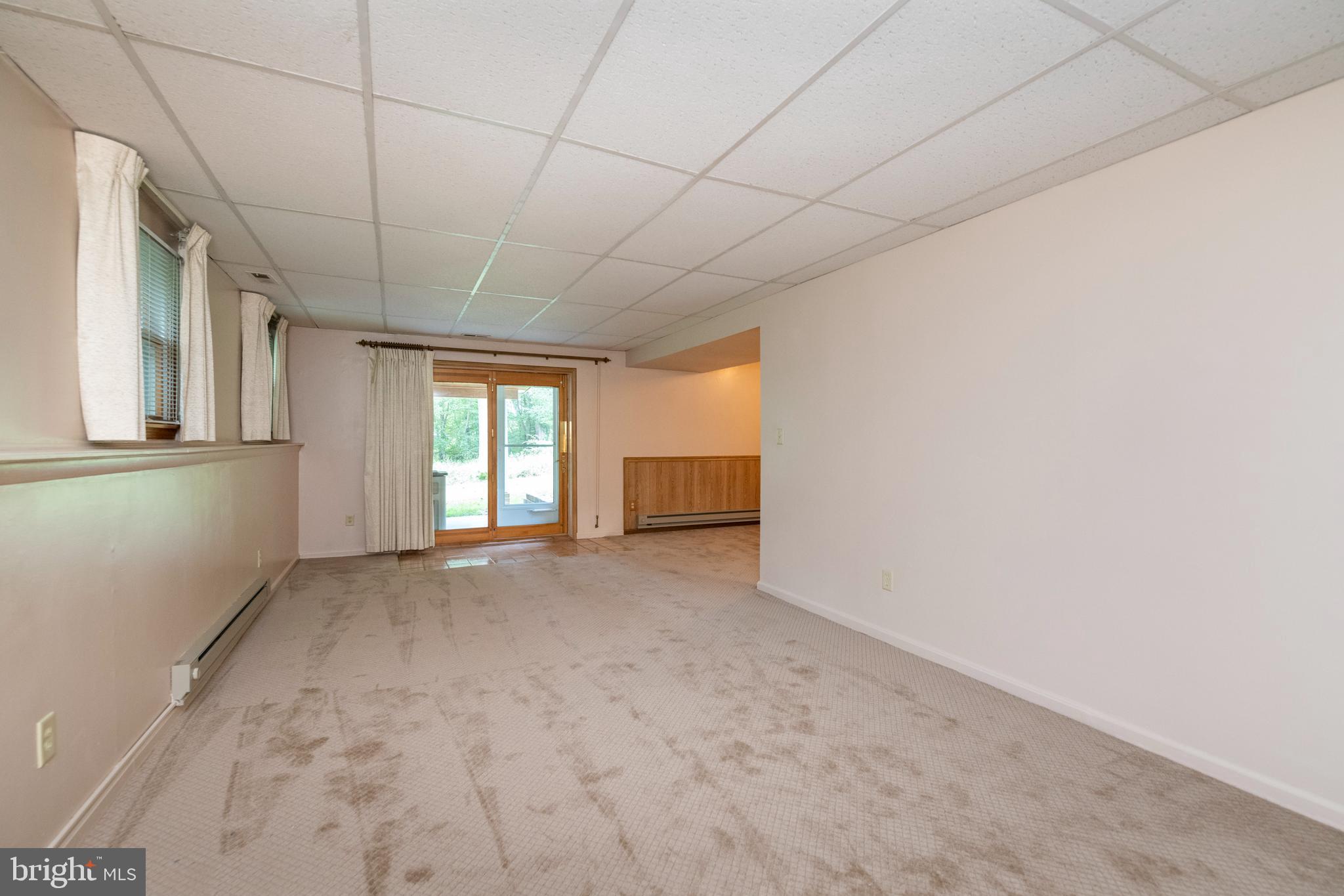 2514 Cub Hill Road Baltimore, MD 21234 - Photo 37 of 63 In Law Quarters Living Room