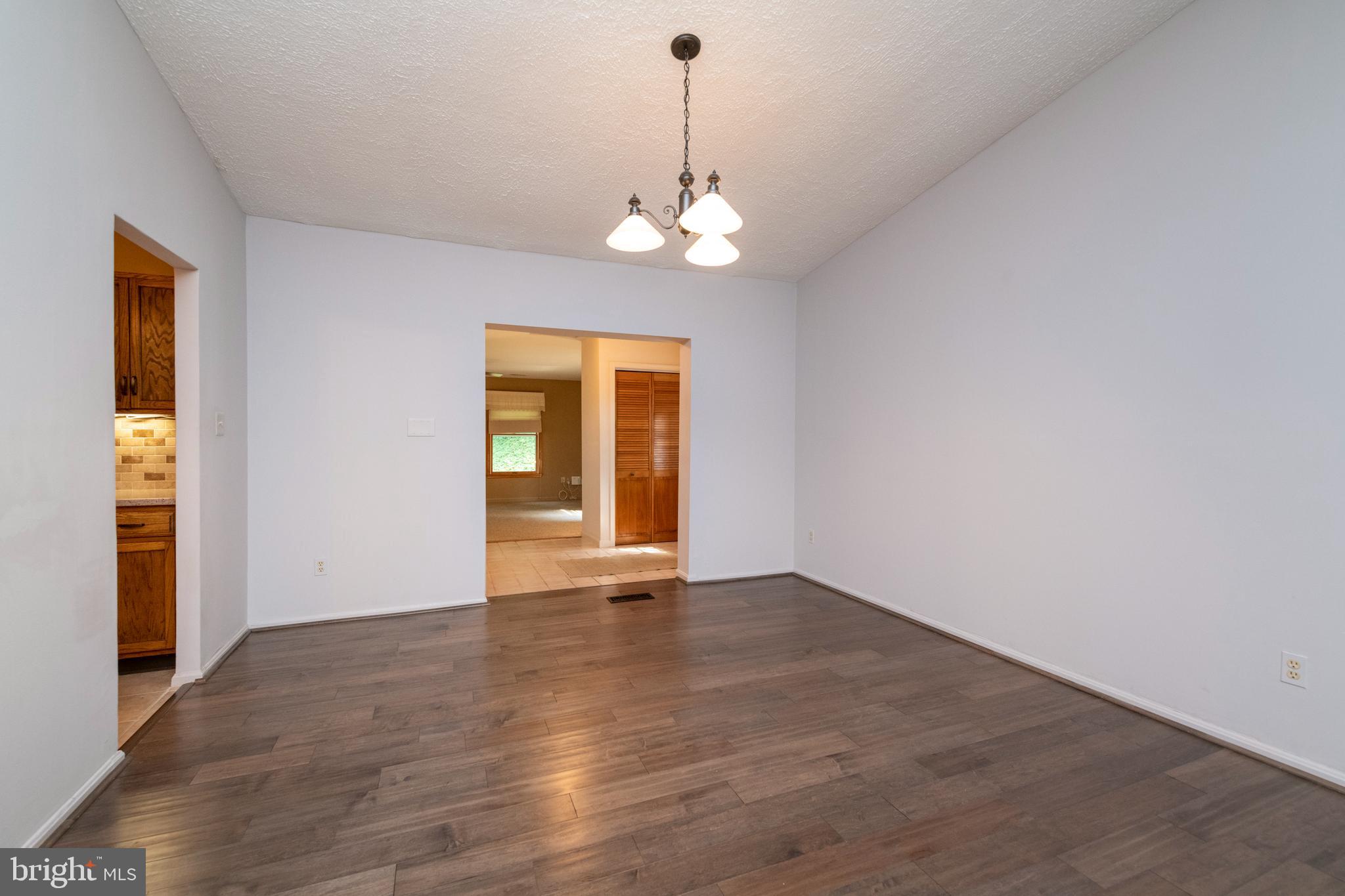 2514 Cub Hill Road Baltimore, MD 21234 - Photo 10 of 63 Main Level Dining Room