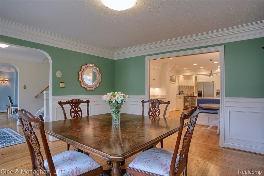 601 Lincoln Road Grosse Pointe, MI 48230 - Photo 11 of 40 11-Dining Room 2nd View.jpg