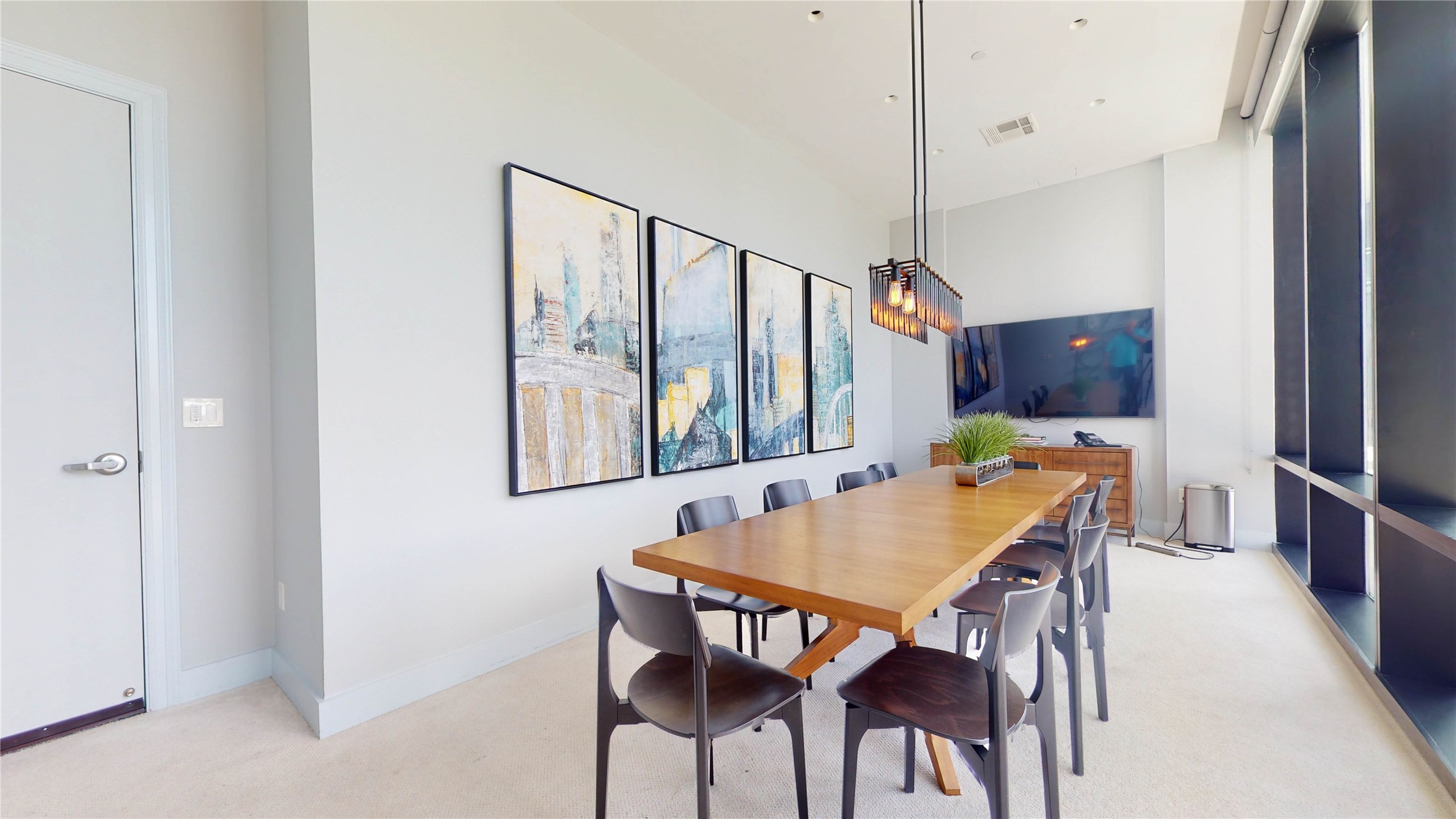 1409 Post Oak Boulevard, Unit 902 Houston, TX 77056 - Photo 31 of 38 a view of a dining room with furniture and window