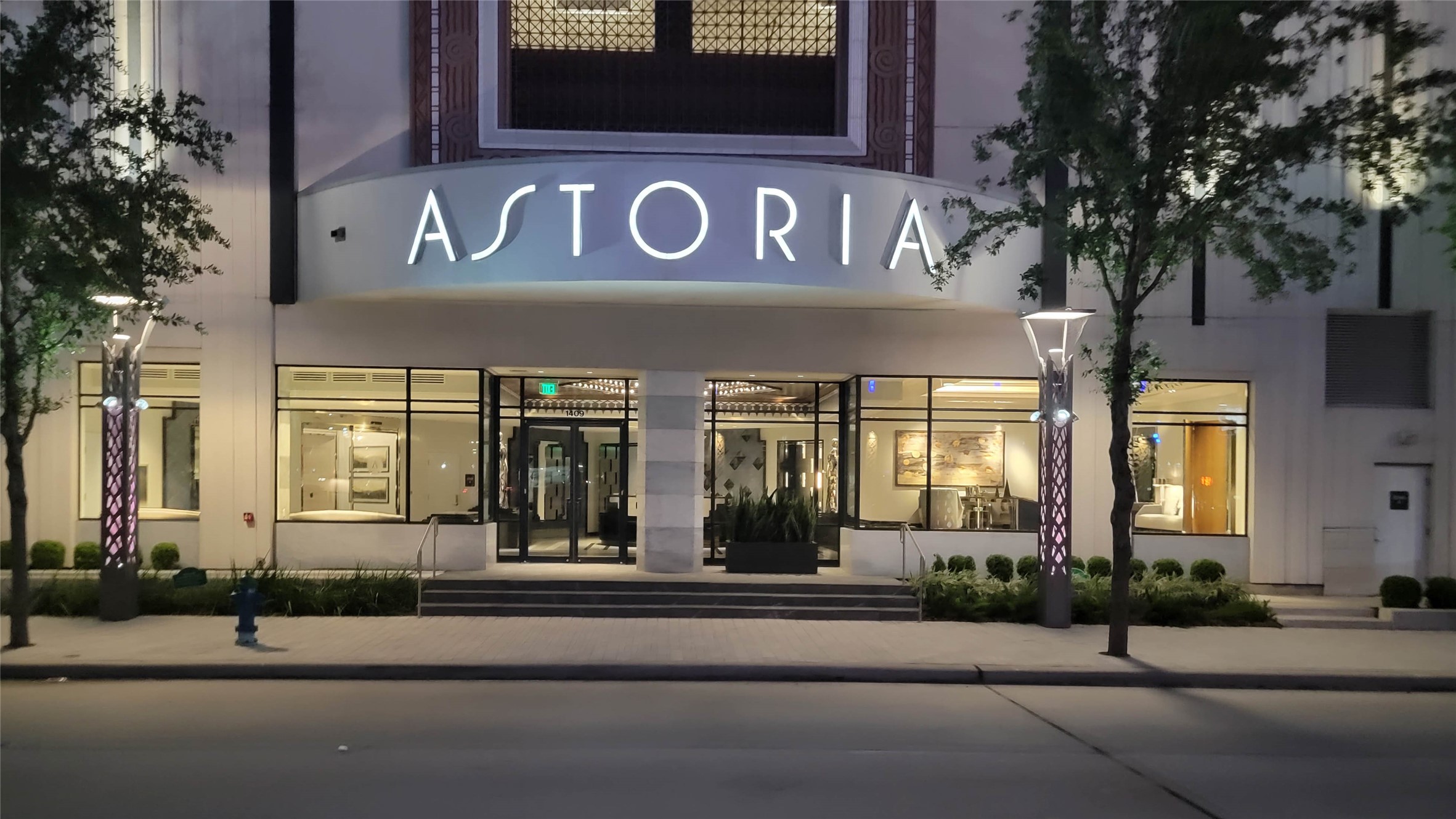 1409 Post Oak Boulevard, Unit 902 Houston, TX 77056 - Photo 35 of 38 a view of a building sign