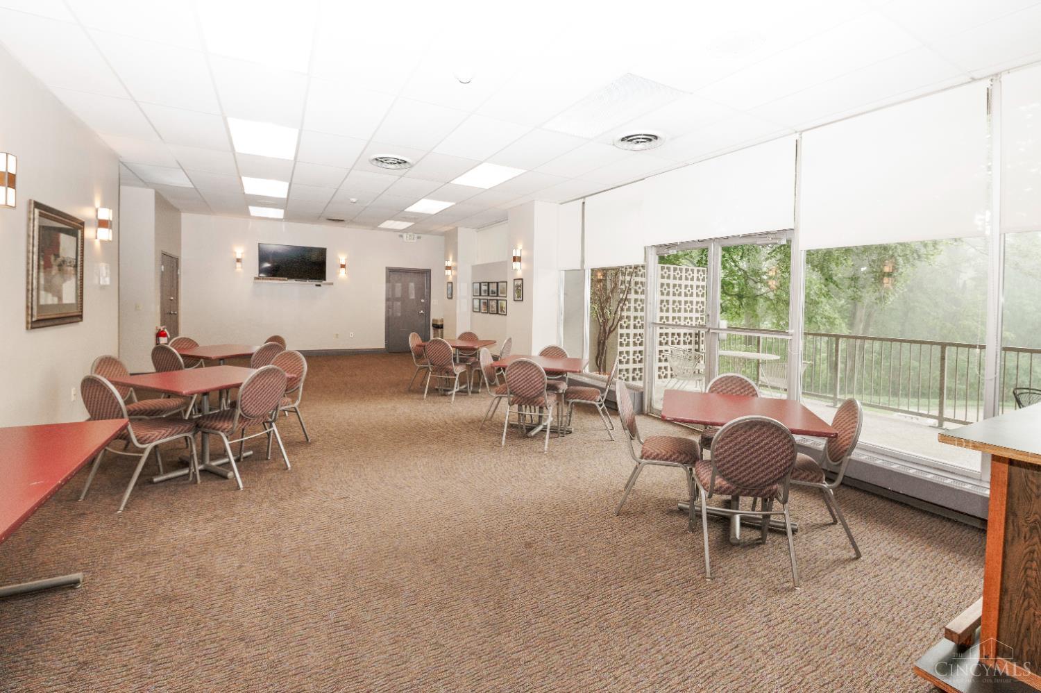 2324 Madison Road, Unit 209 Cincinnati, OH 45208 - Photo 35 of 36 Gallery Image 35