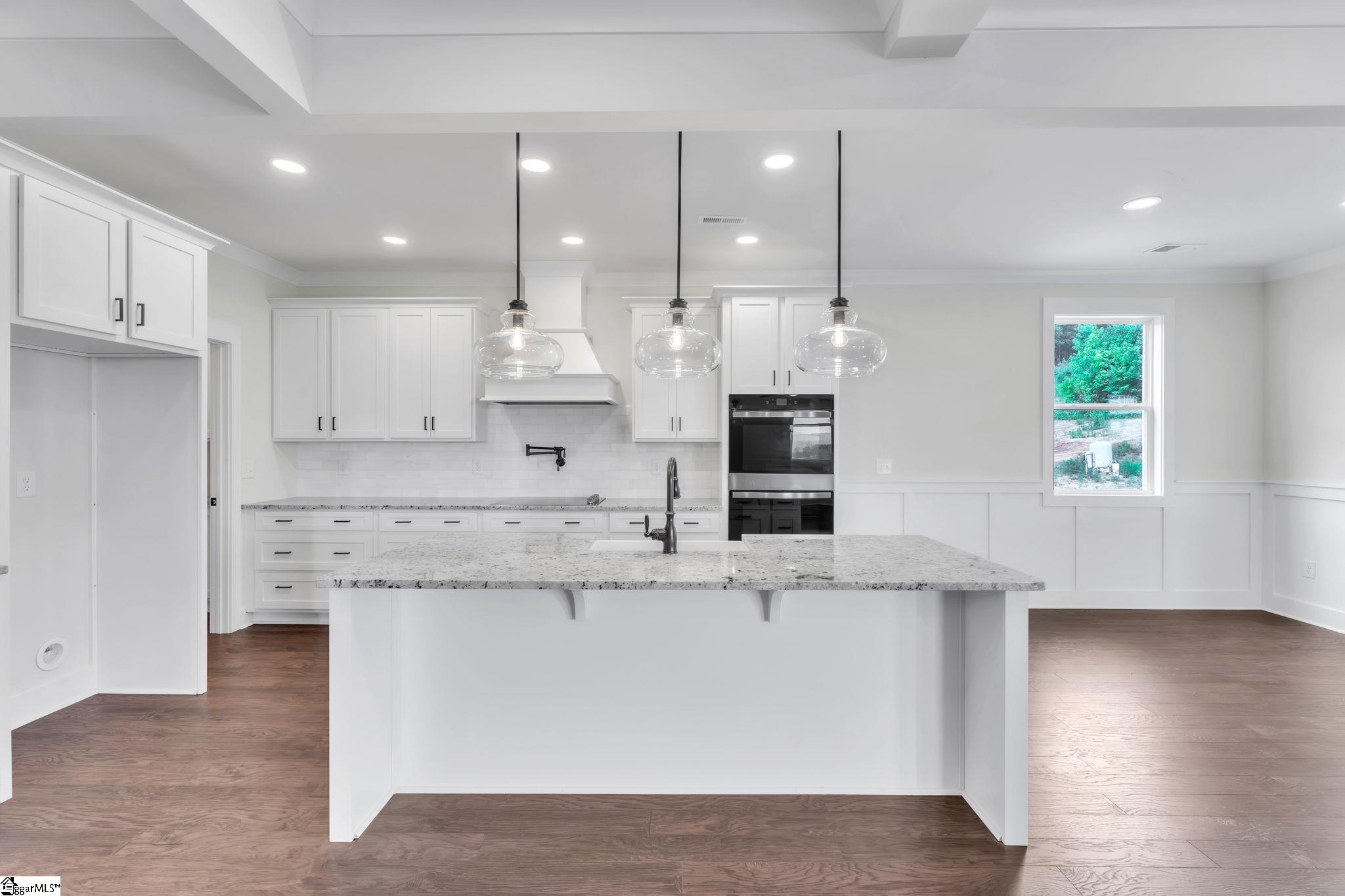 452 North Glassy Mountain Road Landrum, SC 29356 - Photo 22 of 46 granite top island