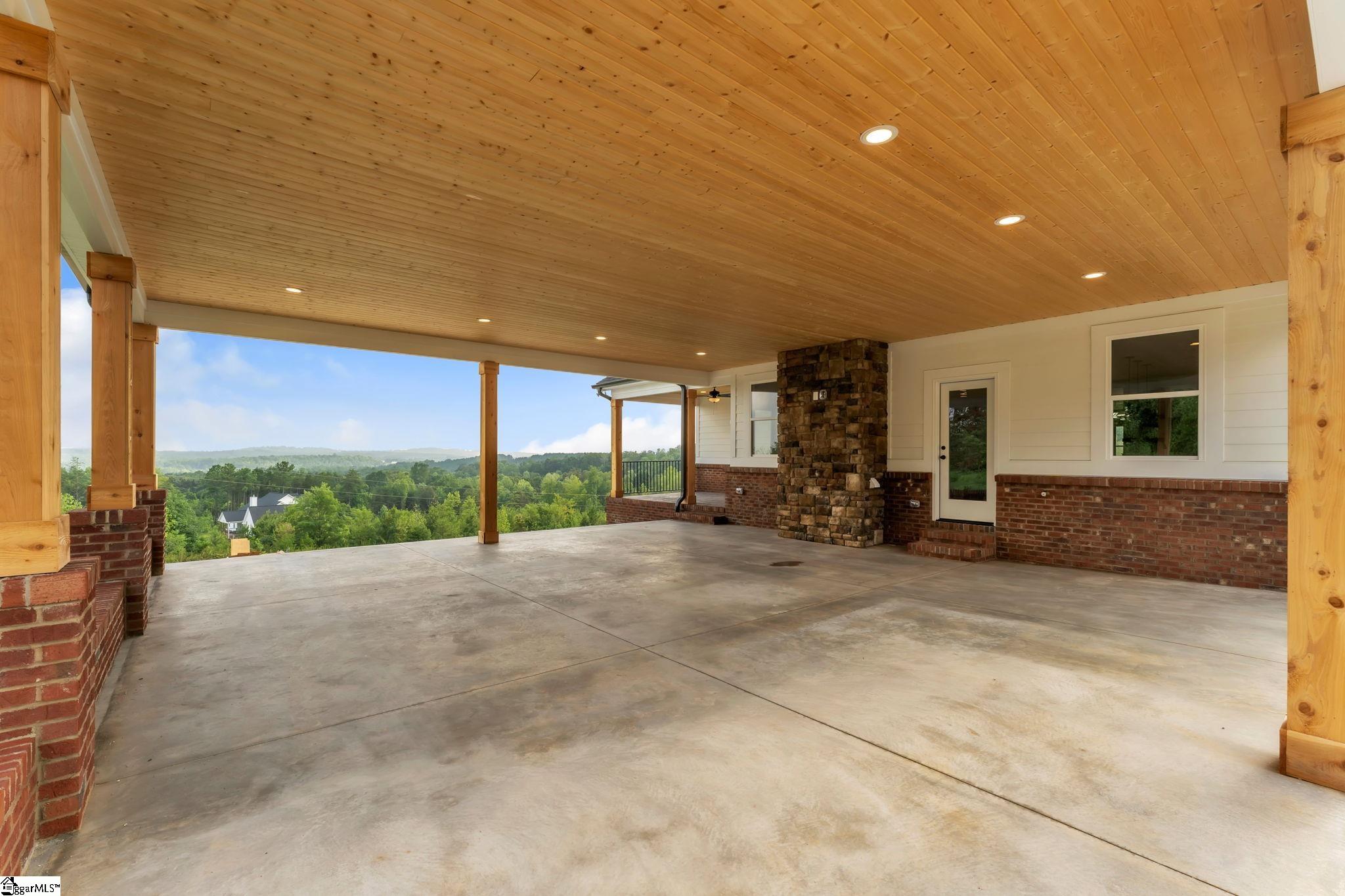 452 North Glassy Mountain Road Landrum, SC 29356 - Photo 3 of 46