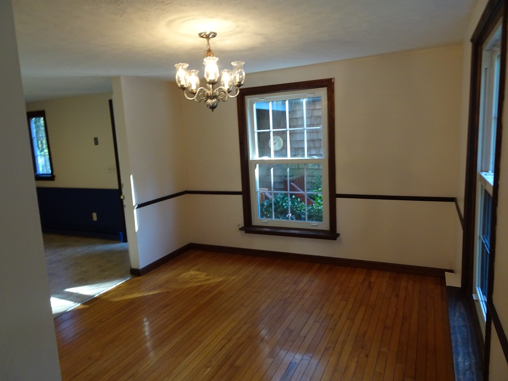 48 Pierce Street Rochester, MA 02770 - Photo 5 of 11
