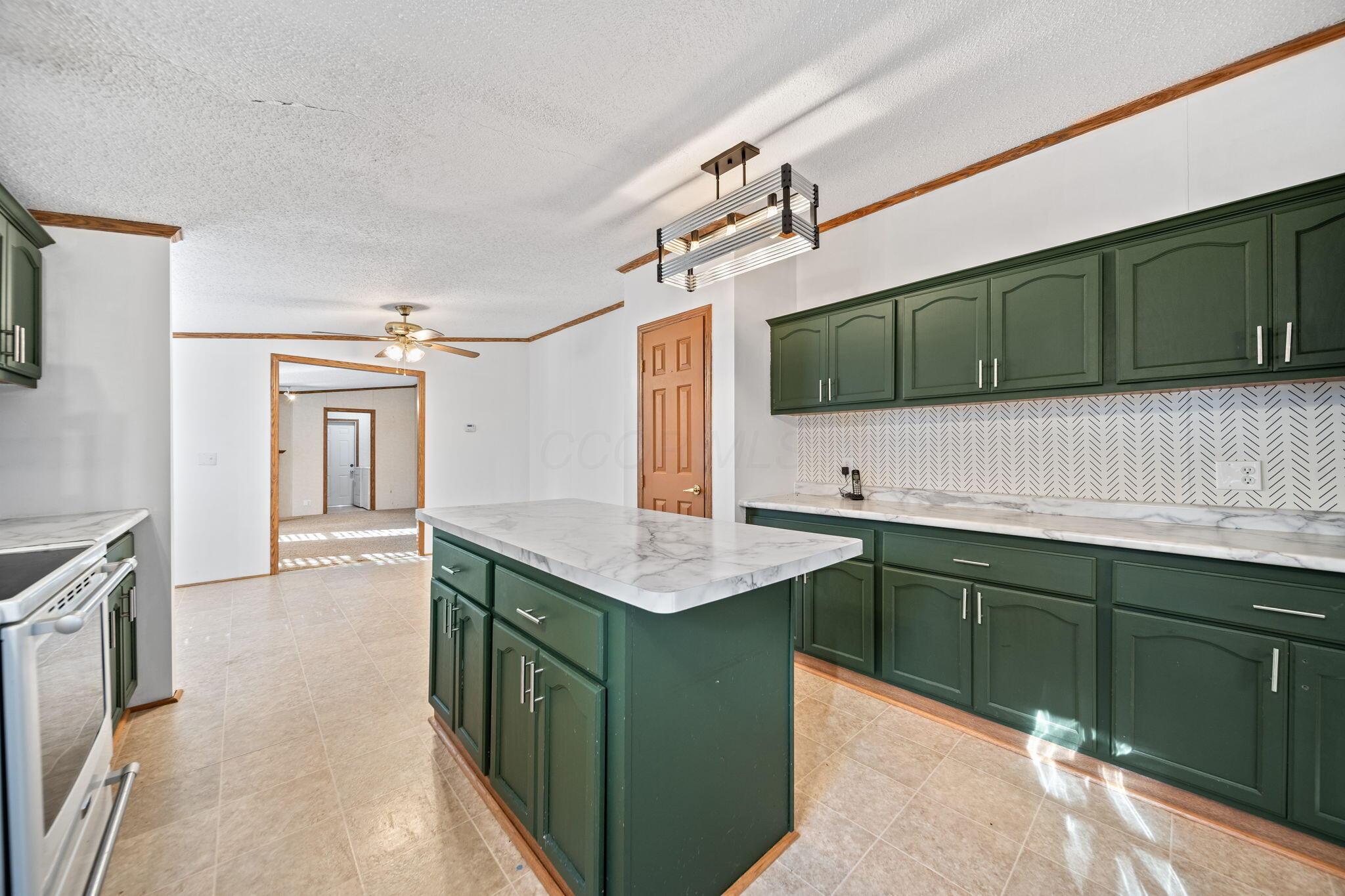 320 Hough Road Chillicothe, OH 45601 - Photo 10 of 37 2-web-or-mls-A7408534