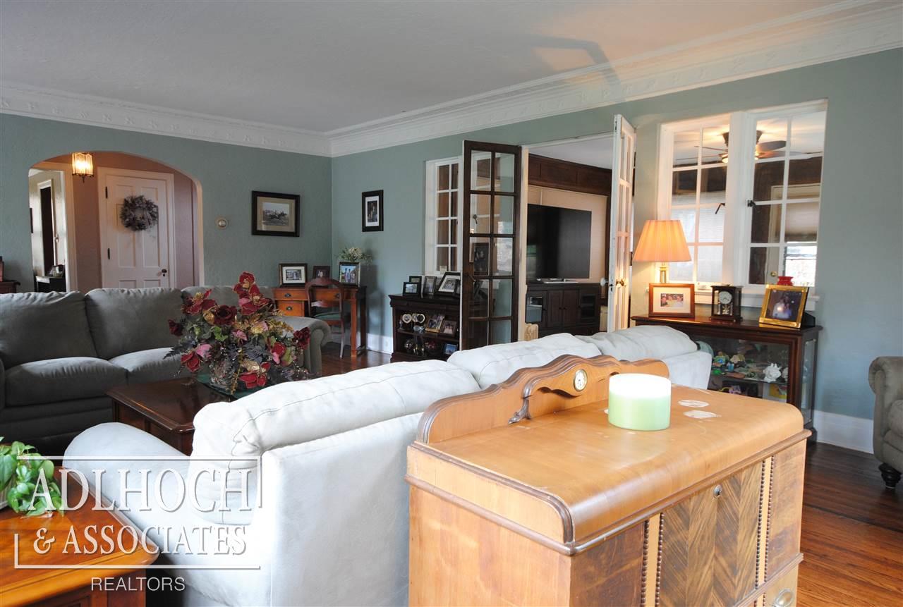 1328 Berkshire Road Grosse Pointe, MI 48230 - Photo 7 of 27