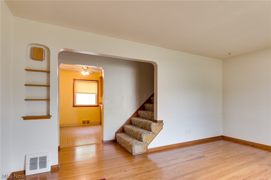 31001 Wellner Road Willowick, OH 44095 - Photo 7 of 29