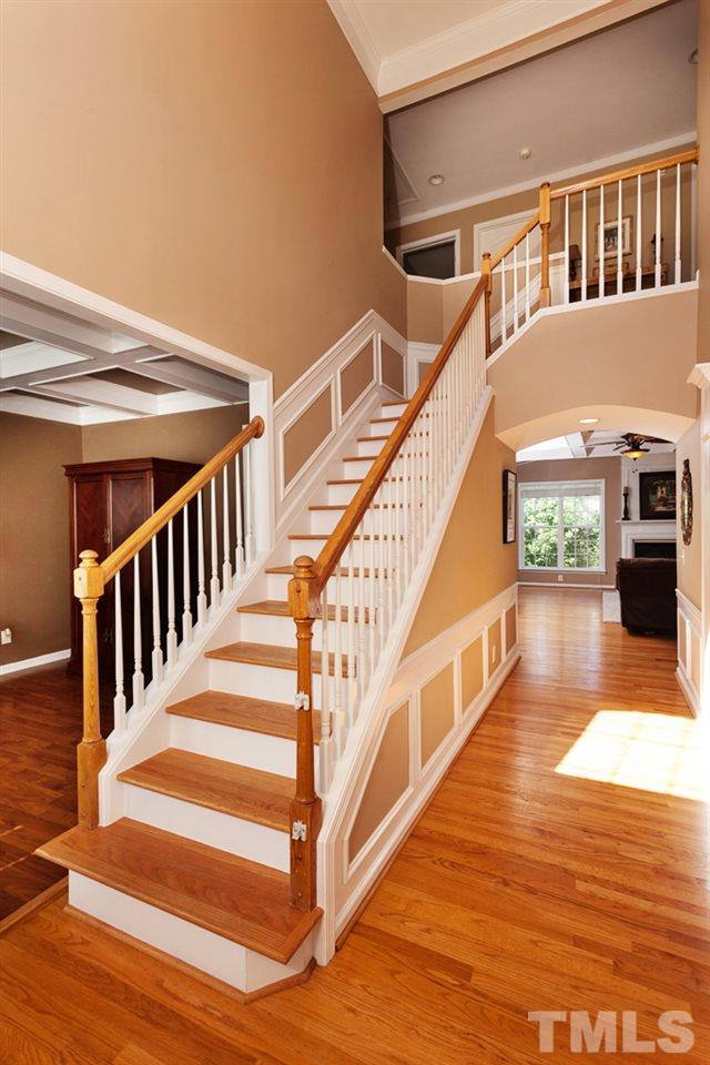 7708 Silver View Lane Raleigh, NC 27613 - Photo 2 of 25 Gallery Image 2