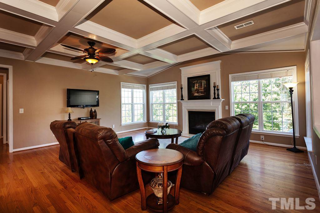 7708 Silver View Lane Raleigh, NC 27613 - Photo 6 of 25 Gallery Image 6