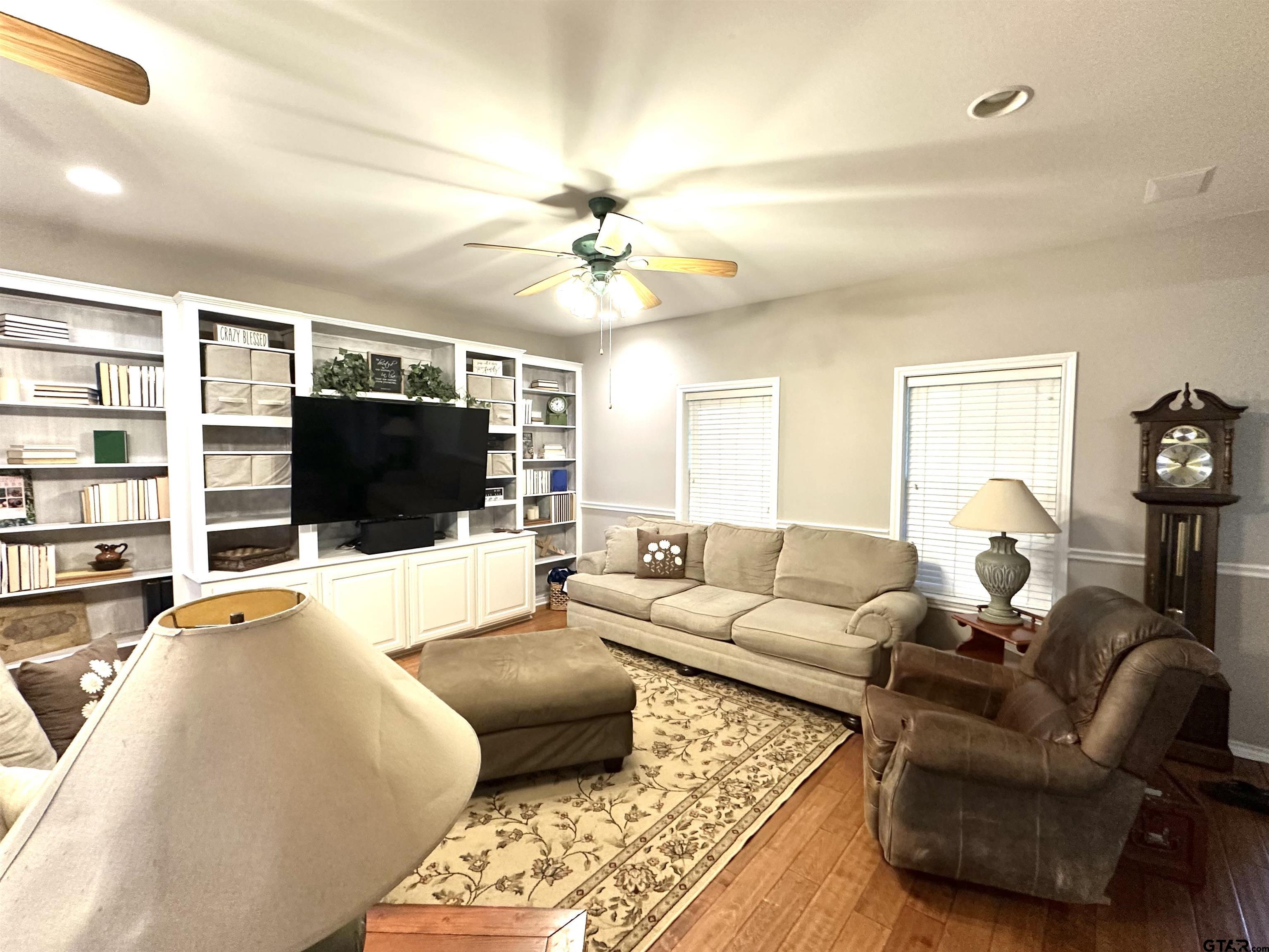 142 Parrish Rusk, TX 75785 - Photo 11 of 48 a living room with furniture and a flat screen tv