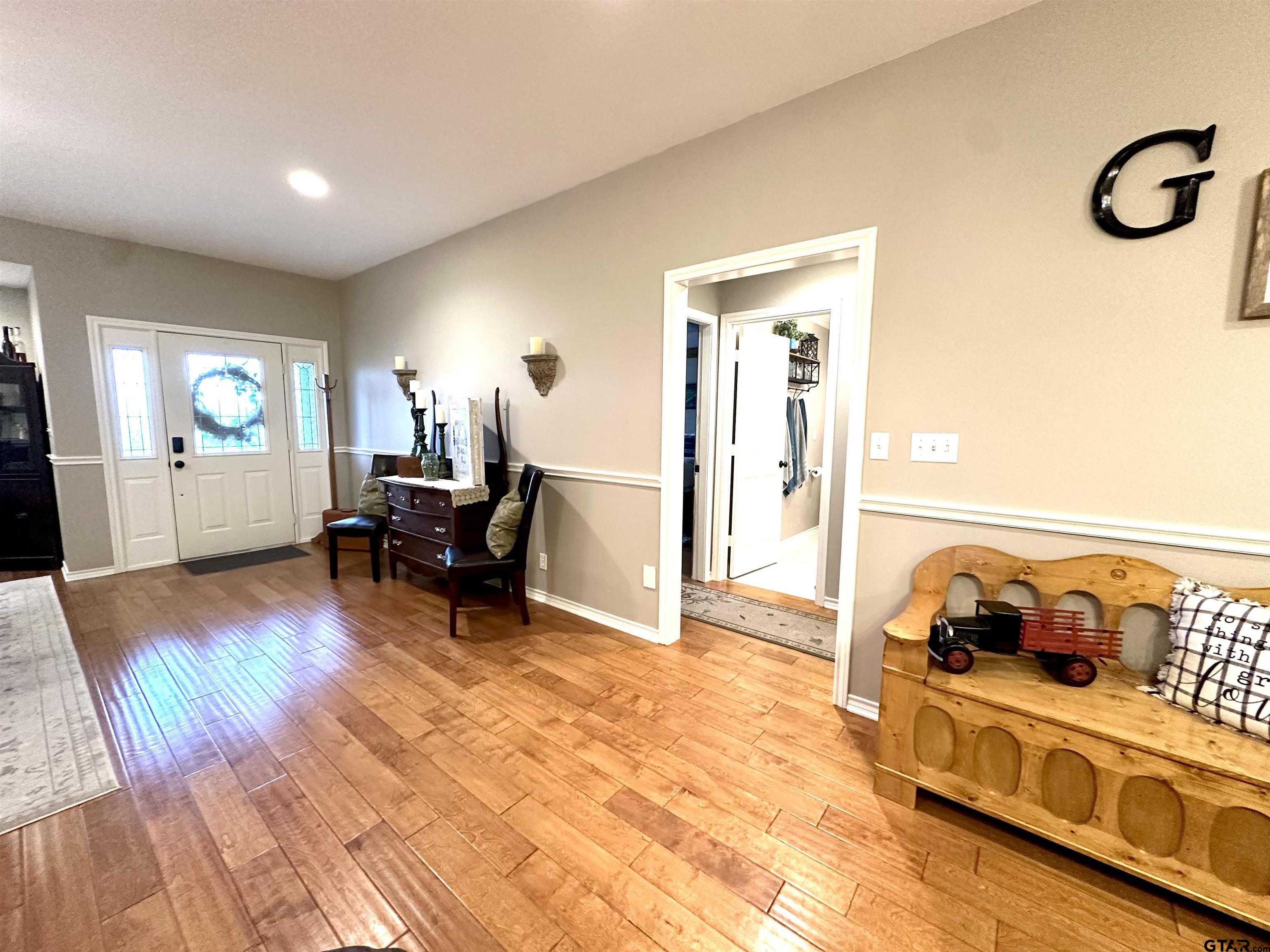 142 Parrish Rusk, TX 75785 - Photo 9 of 48 a living room with furniture and a table