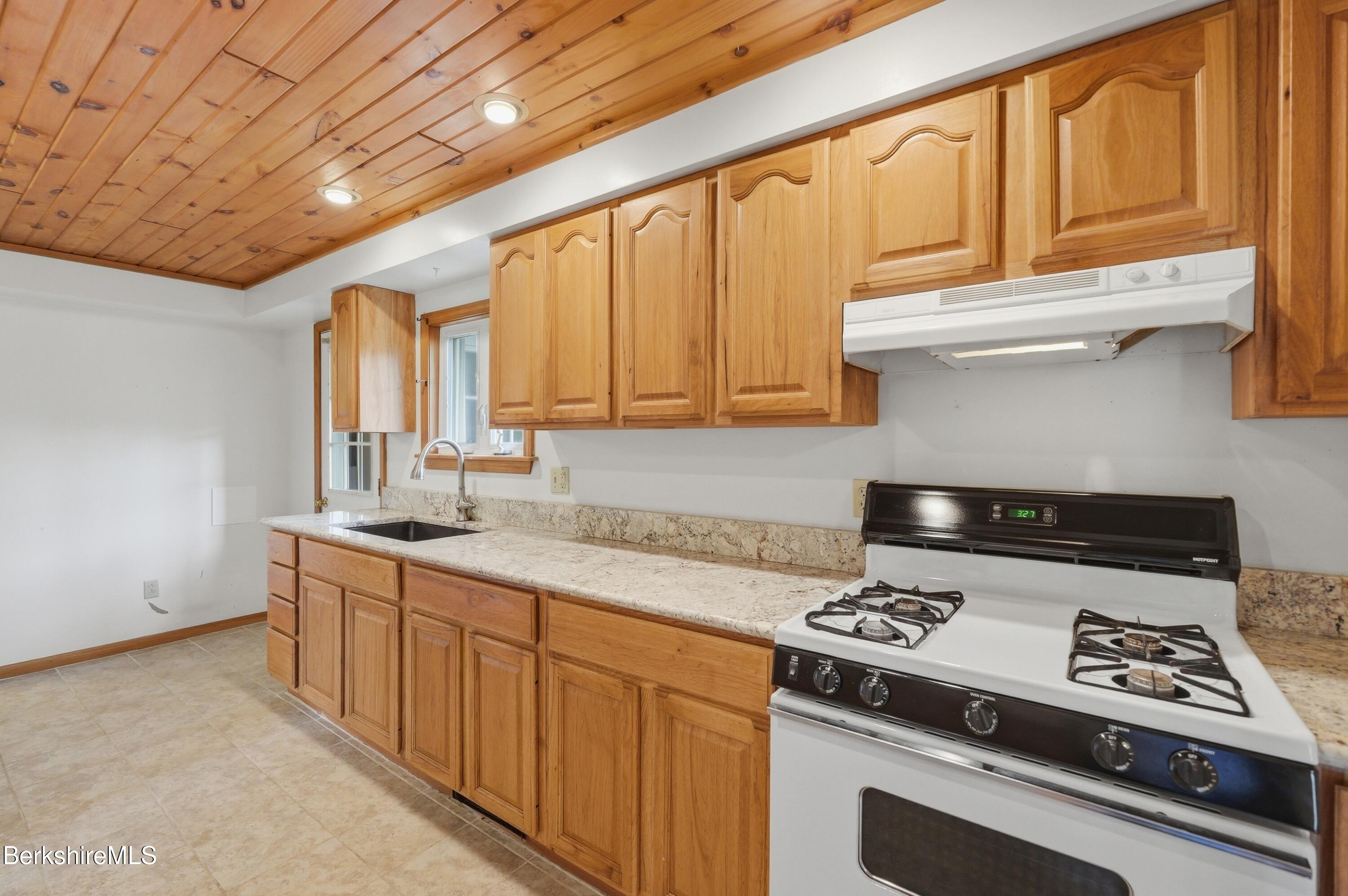688 Cheshire Road Lanesborough, MA 01237 - Photo 17 of 33 Kitchen