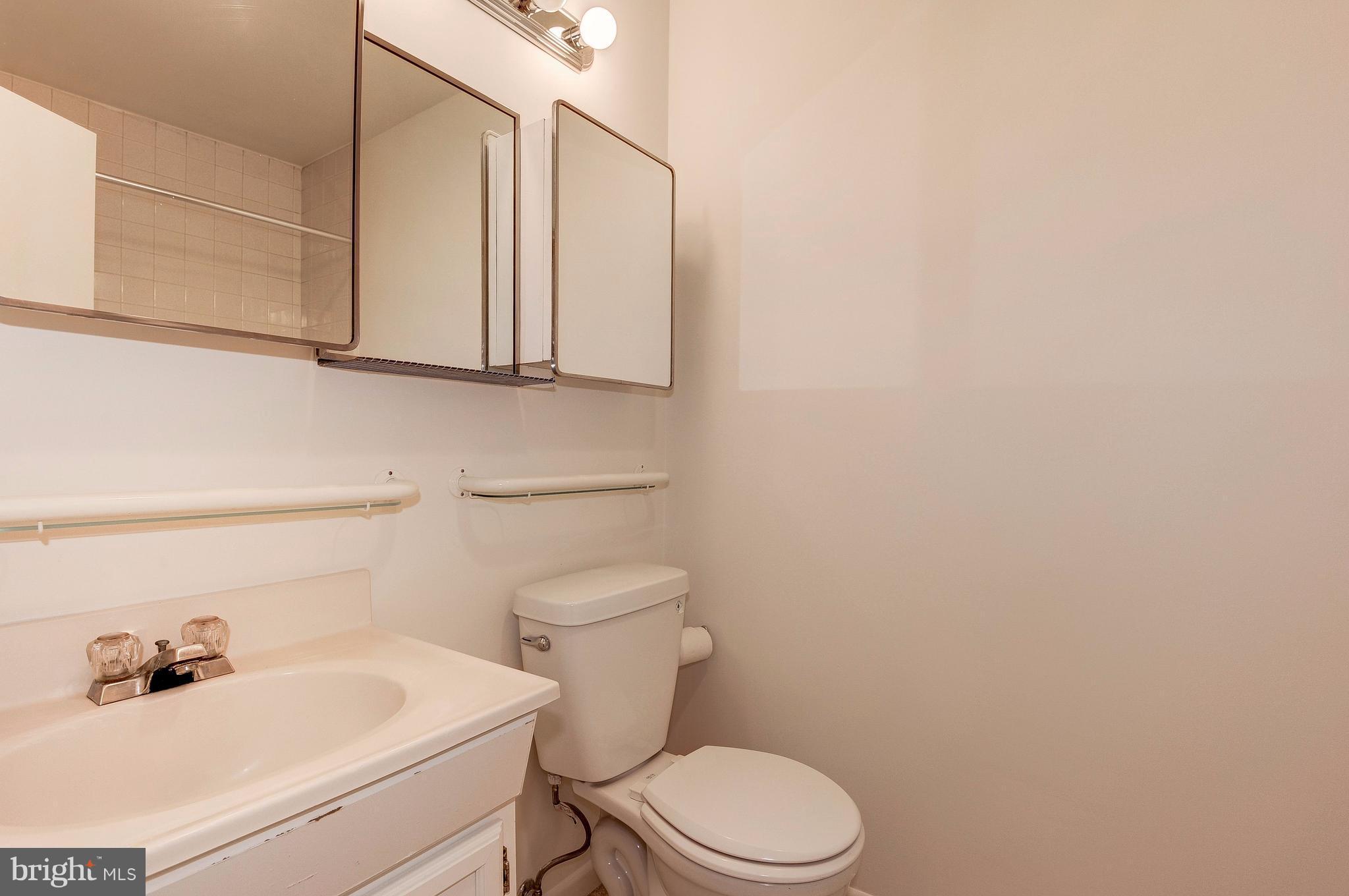 11430 Waterview Cluster Reston, VA 20190 - Photo 16 of 30 Level Two Bathroom