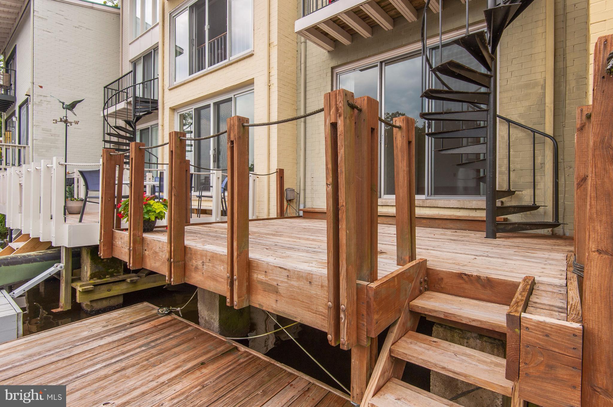 11430 Waterview Cluster Reston, VA 20190 - Photo 18 of 30 Dock and Deck