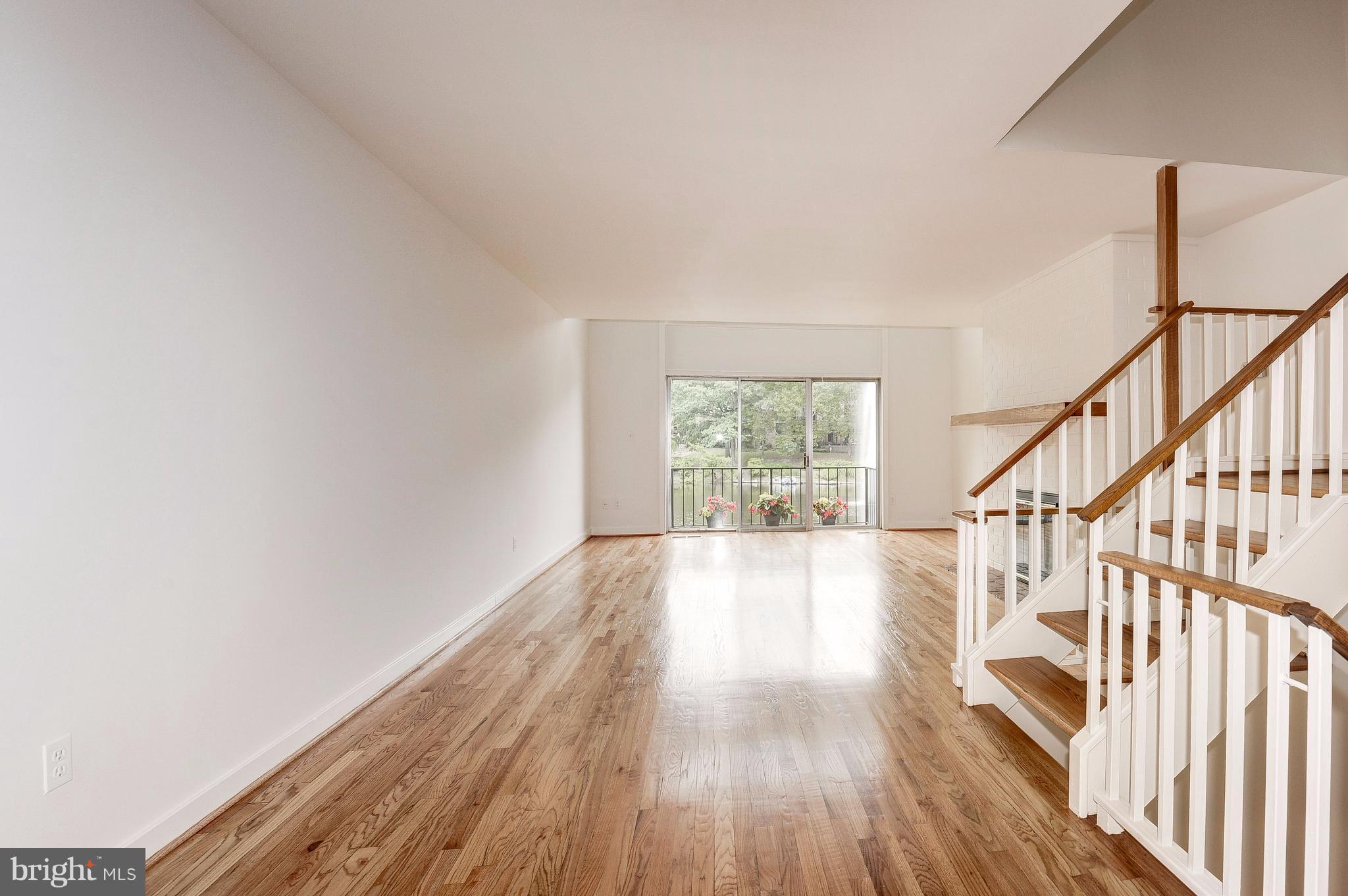 11430 Waterview Cluster Reston, VA 20190 - Photo 8 of 30 Living Room