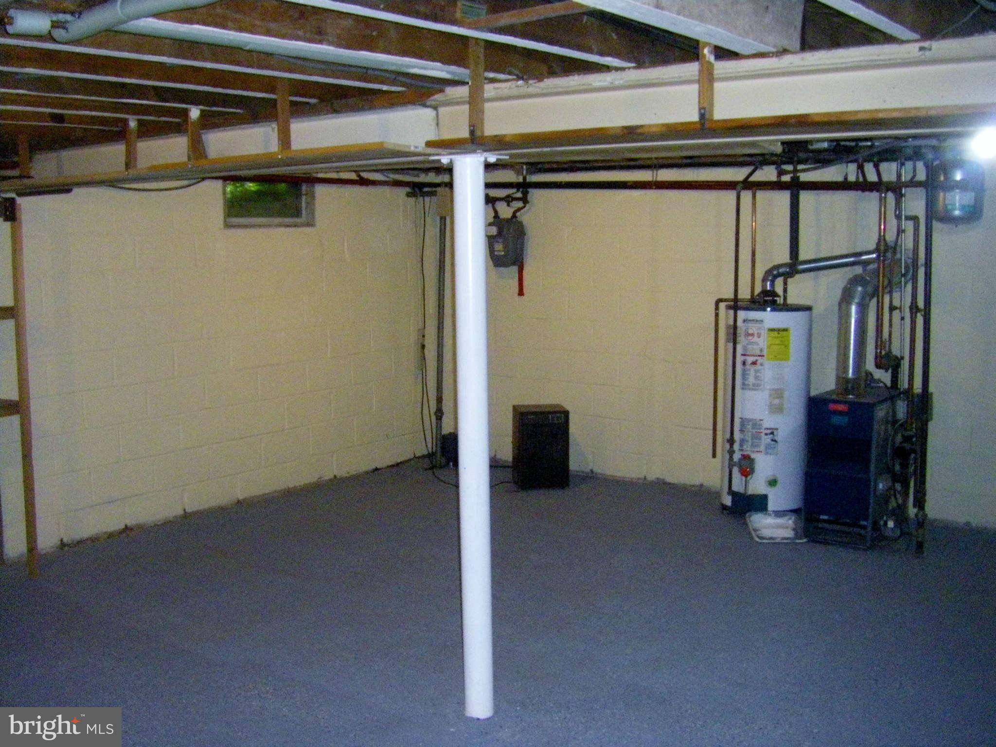 6604 Rannoch Drive Baltimore, MD 21228 - Photo 14 of 27 Basement