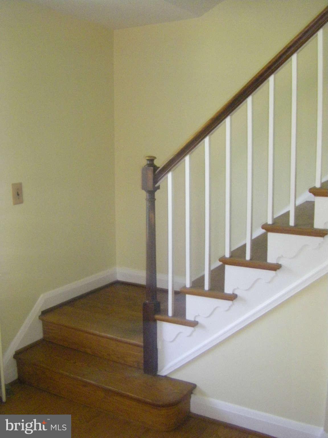 6604 Rannoch Drive Baltimore, MD 21228 - Photo 15 of 27 Interior (General)