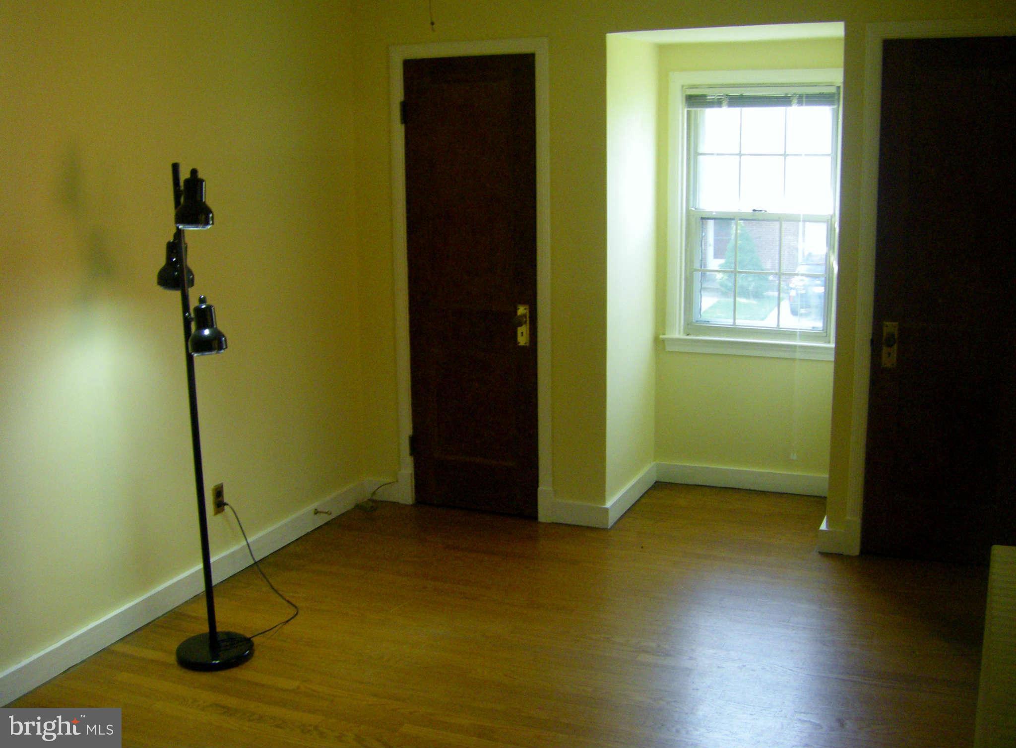 6604 Rannoch Drive Baltimore, MD 21228 - Photo 19 of 27 Bedroom Master