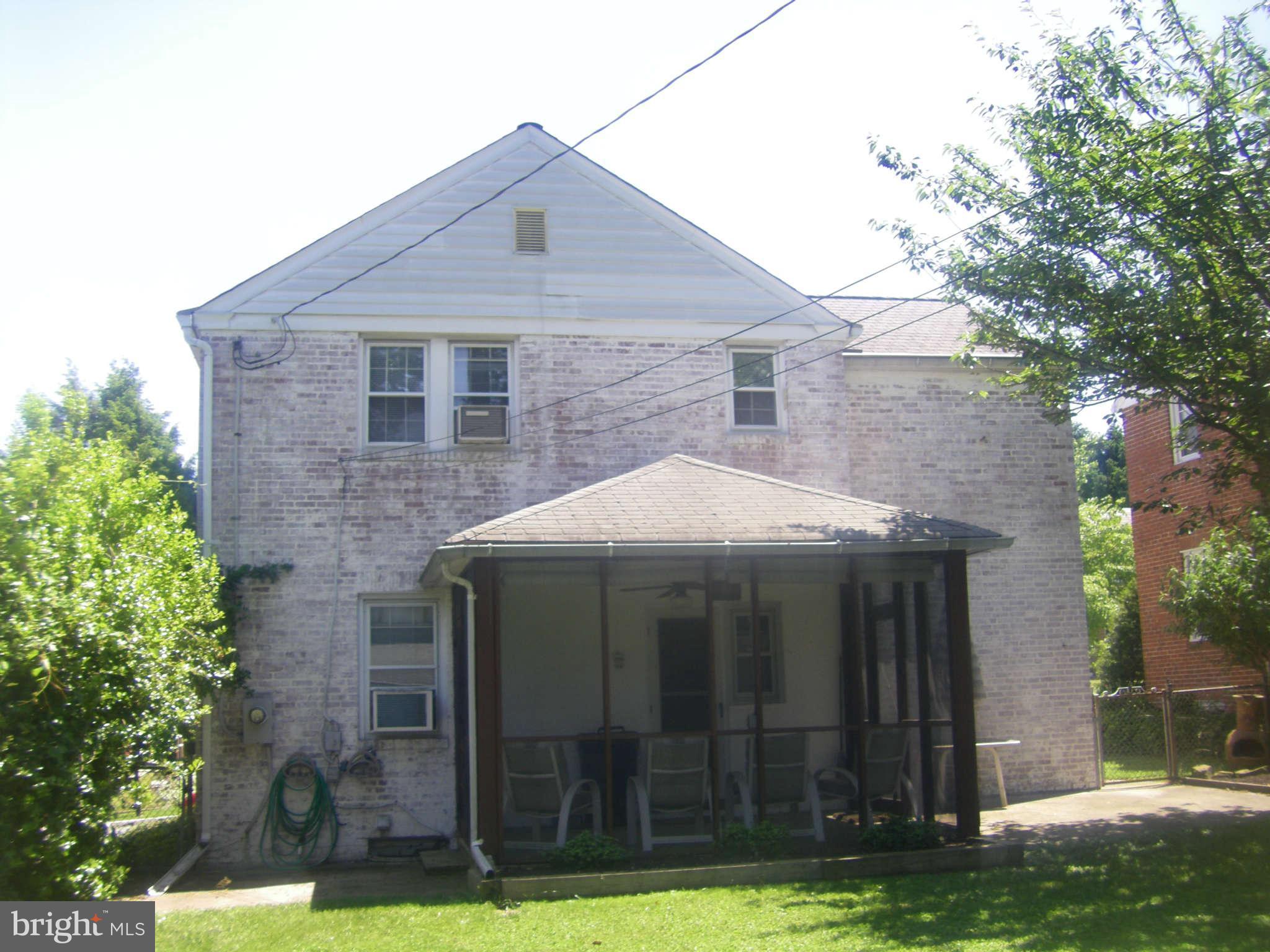 6604 Rannoch Drive Baltimore, MD 21228 - Photo 24 of 27 Exterior (Rear)