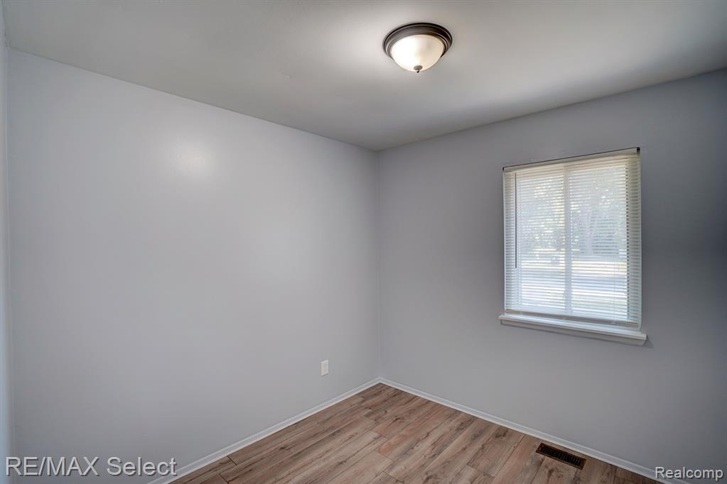 2811 Tiptree Path Flint, MI 48506 - Photo 17 of 29