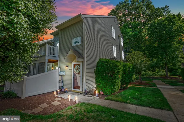 $300,000 | 1208 B Yarmouth Lane, Mount Laurel, NJ 08054