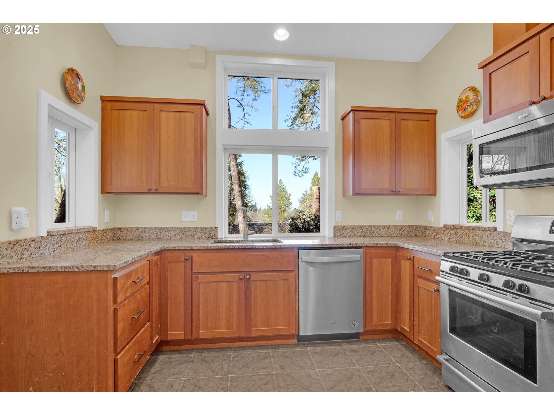 3050 Olive Street Eugene, OR 97405 - Photo 11 of 43