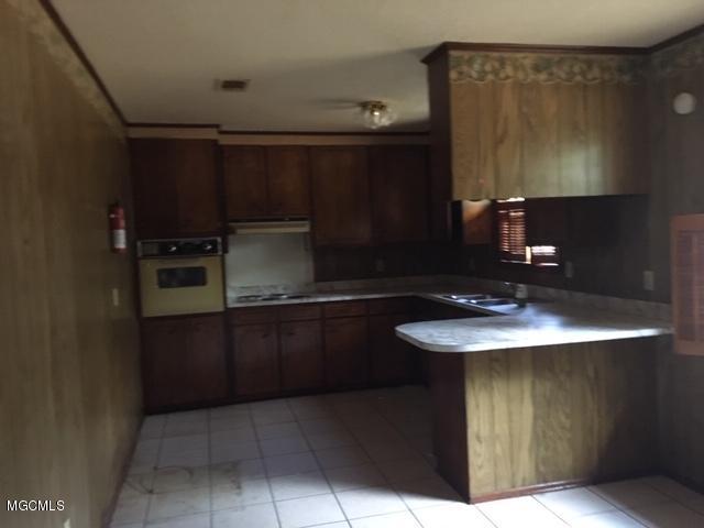 12324 Congress Moss Point, MS 39562 - Photo 6 of 13 IMG_7076