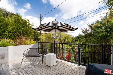 $1,395,000 | 3256 Colony Circle, Los Angeles, CA 90027