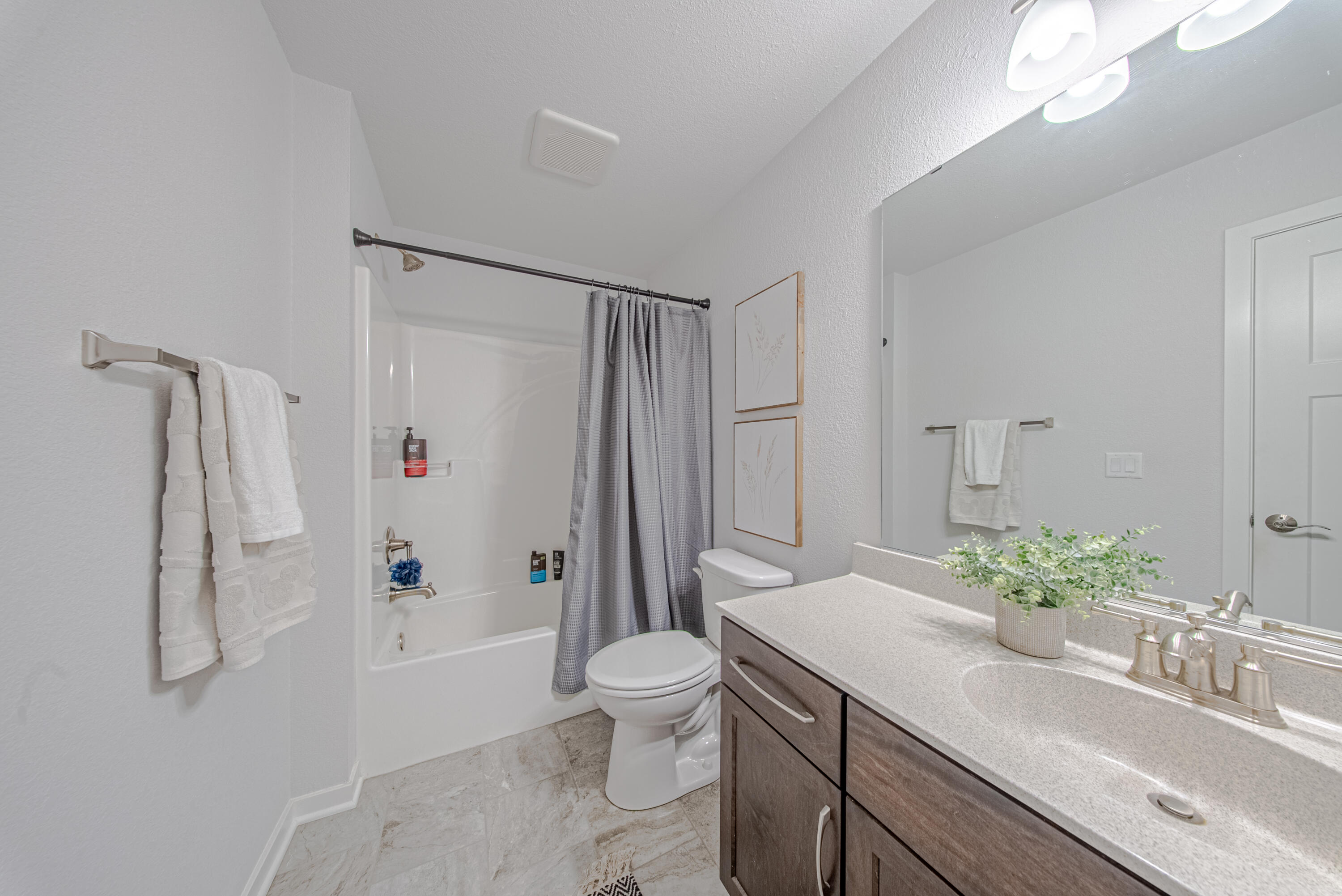 2928 Winnebago Dr. Summit, WI 53066 - Photo 6 of 14 Bathroom